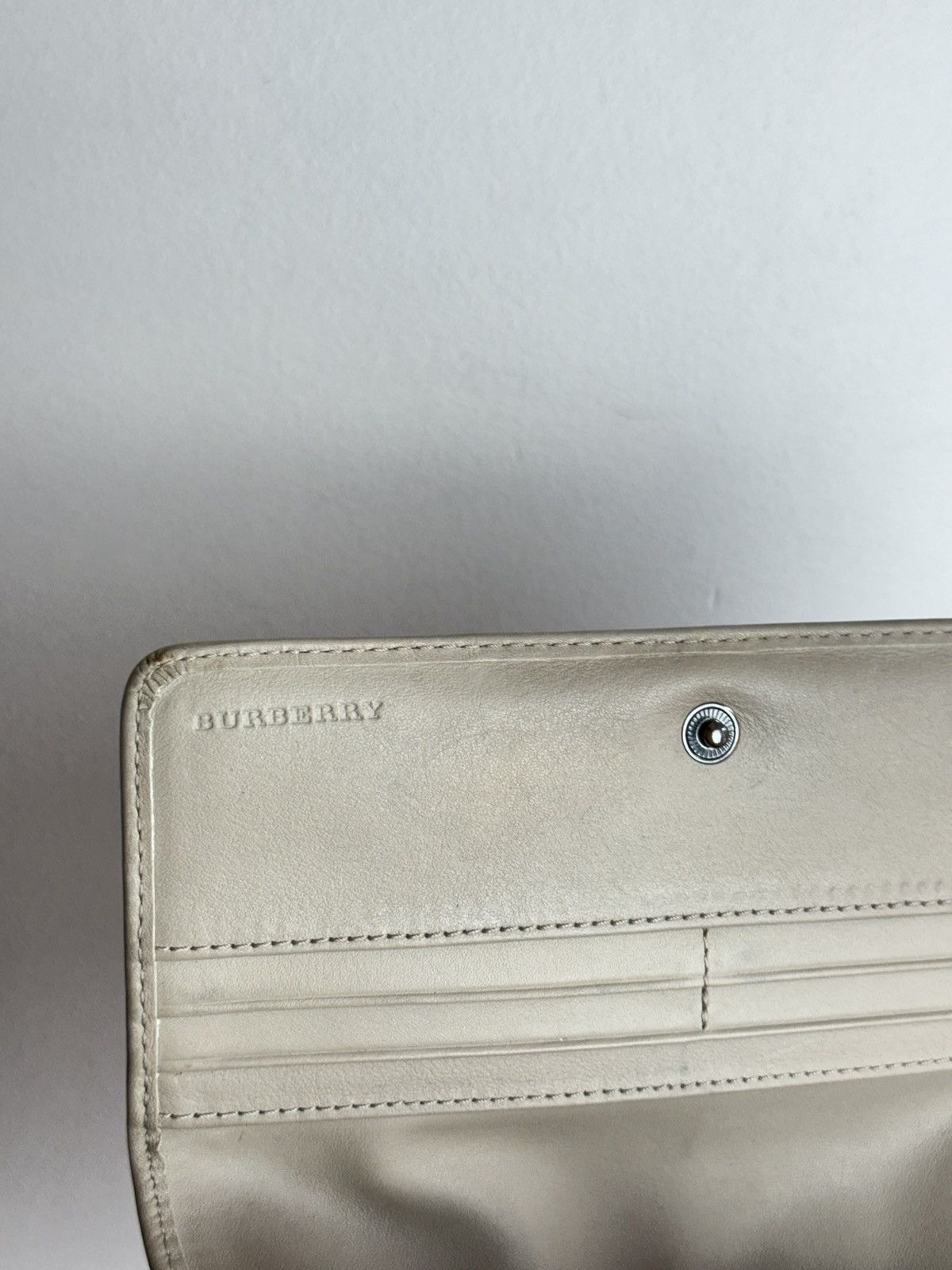 Burberry × Leather × Vintage Vintage rare leather wallet Burberry original casual item Size ONE SIZE - 3 Thumbnail