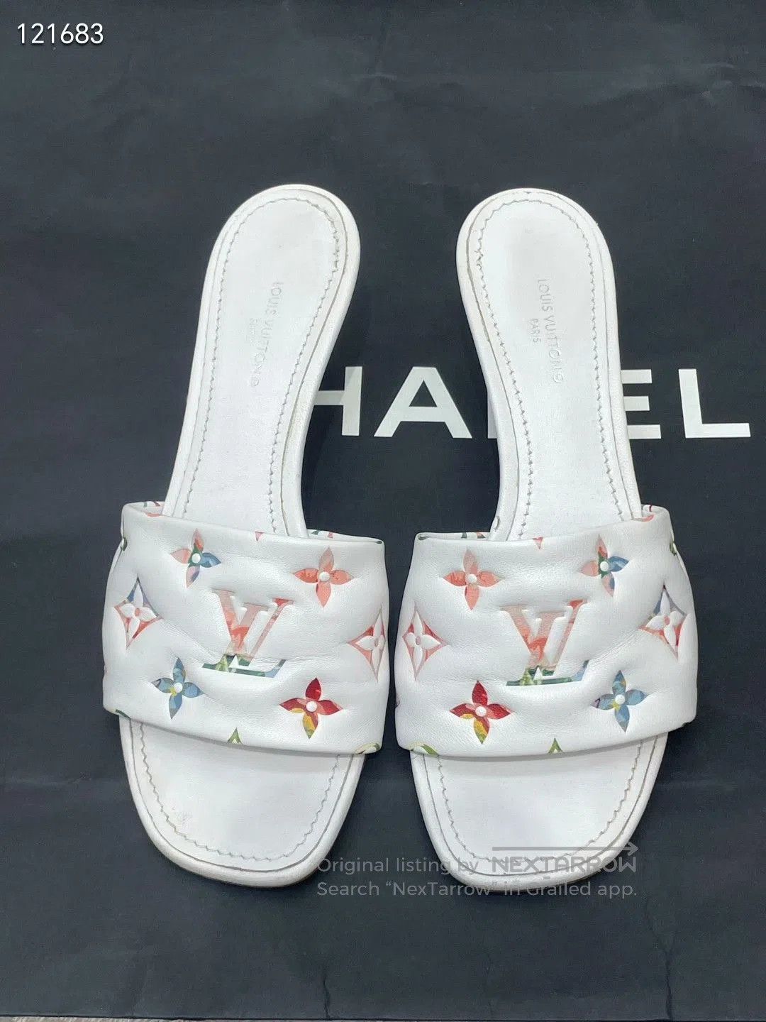 Louis Vuitton LV Monogram Slippers. Size US 5 / IT 35 - 1 Thumbnail