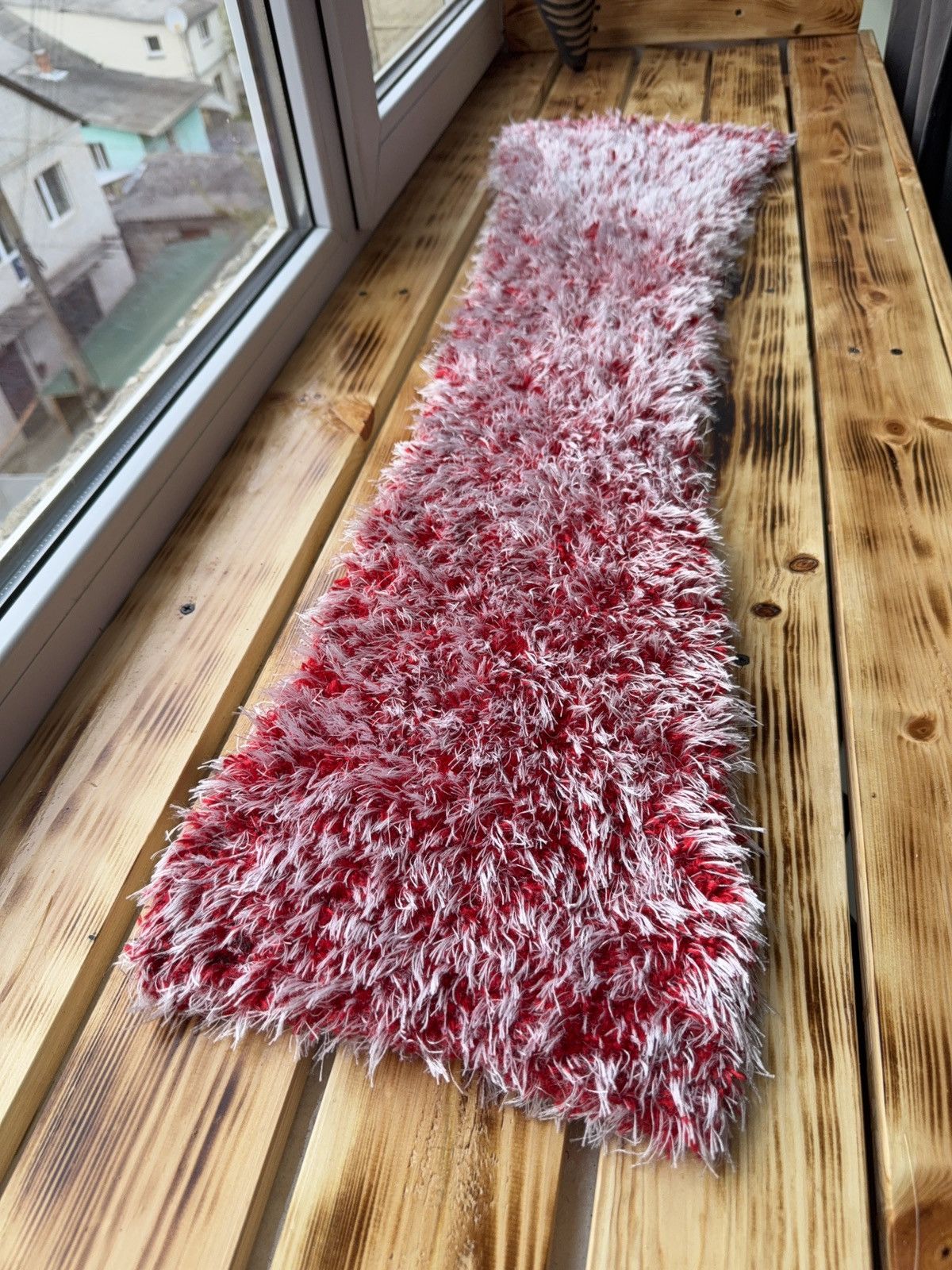 Japanese Brand 00s Archive Japanese Y2K Fuzzy Shaggy Scarf Red White Kawaii Size ONE SIZE - 6 Thumbnail