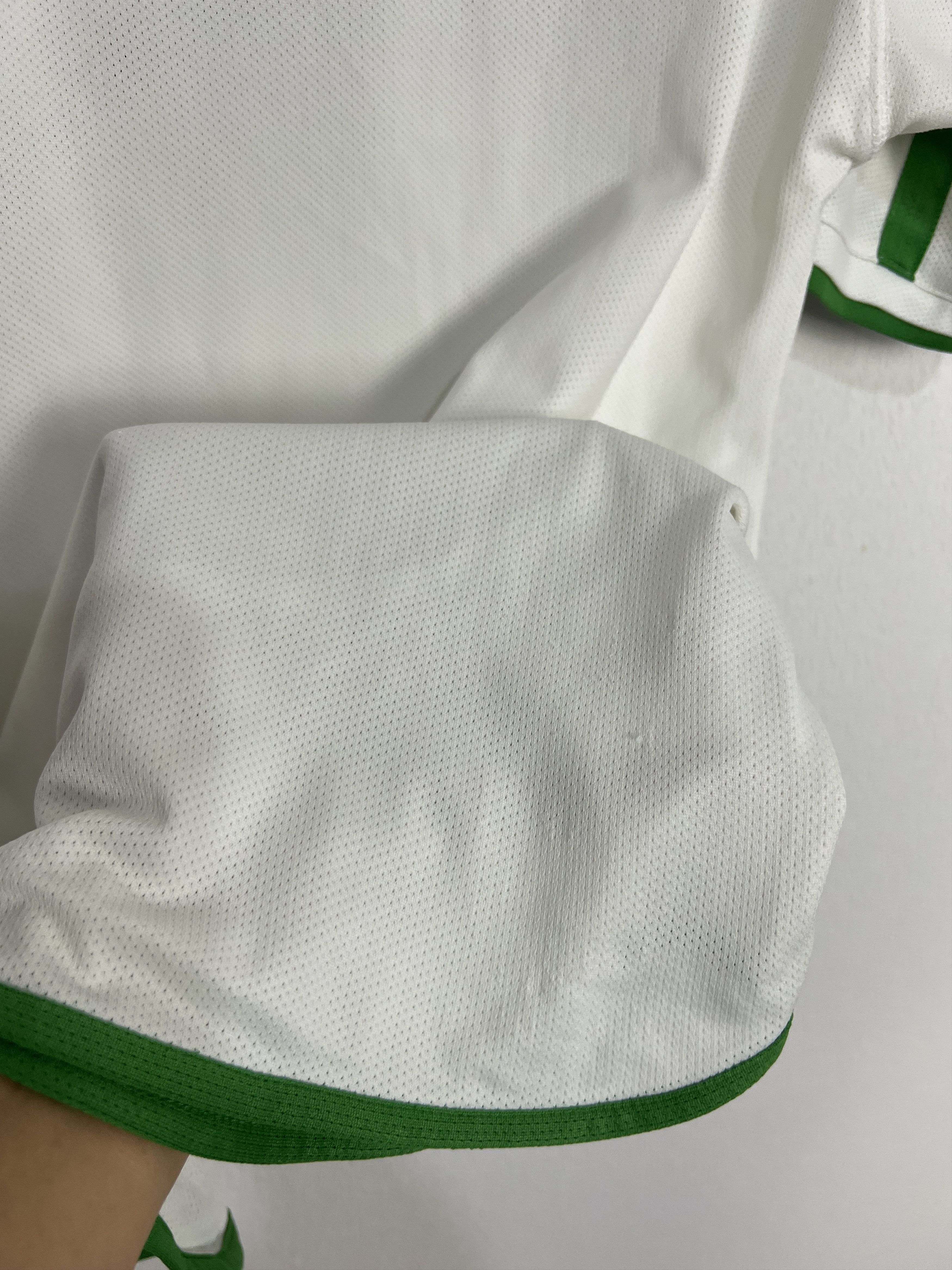 Umbro Republic of Ireland football shirt Train Soccer Jersey Size US M / EU 48-50 / 2 - 4 Thumbnail
