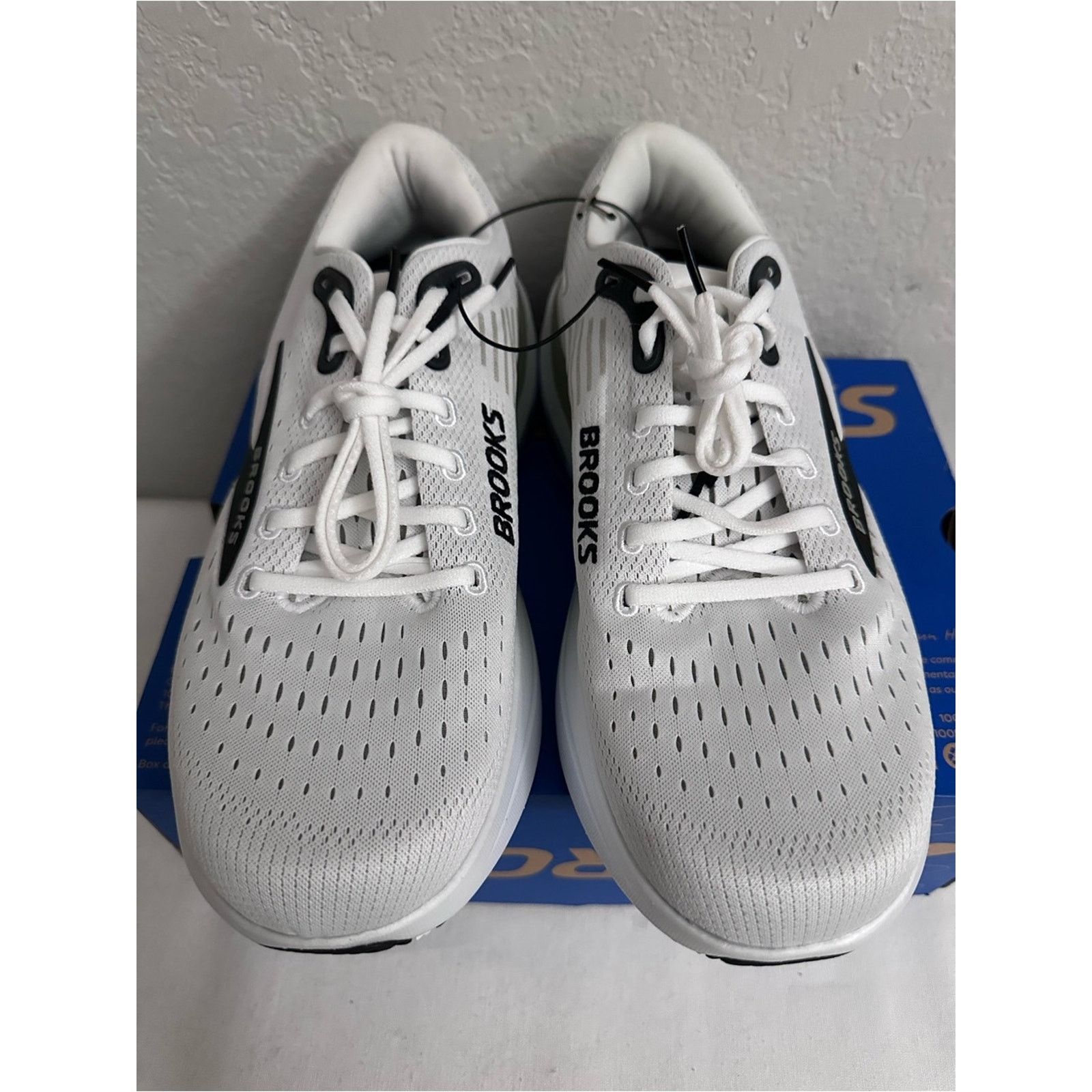 Brooks Brooks Men’s Ghost Max 3 Running Shoes Size 11 Bright White Size US 11 / EU 44 - 10 Thumbnail