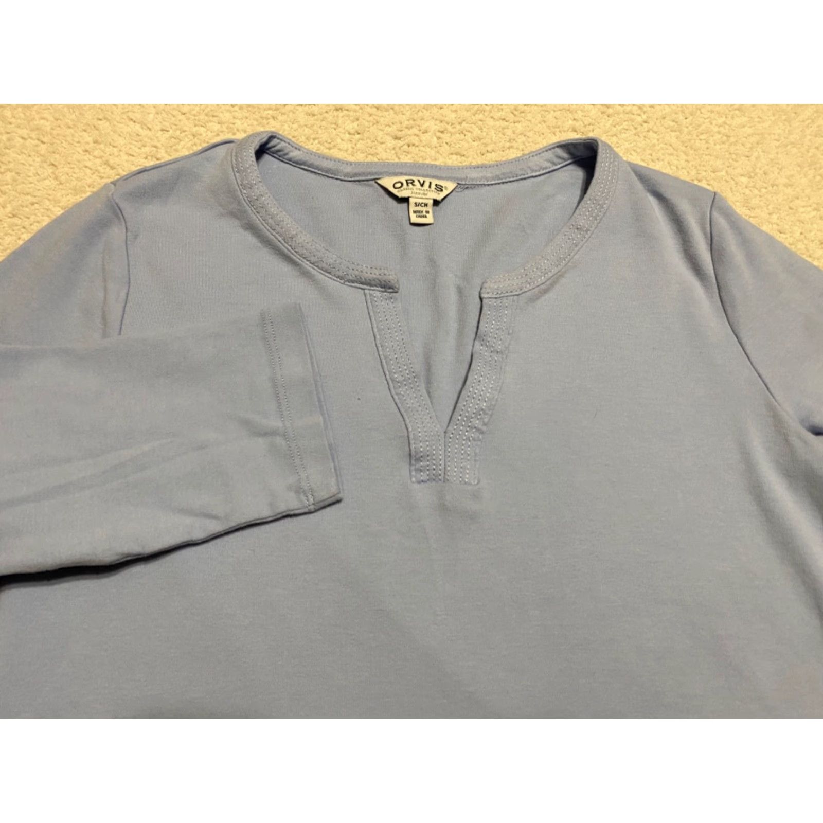 Orvis Orvis Womens Shirt Small V-Neck 3/4 Sleeve Pullover Solid Blue Cotton Blouse Womens Size S / US 4 / IT 40 - 2 Thumbnail