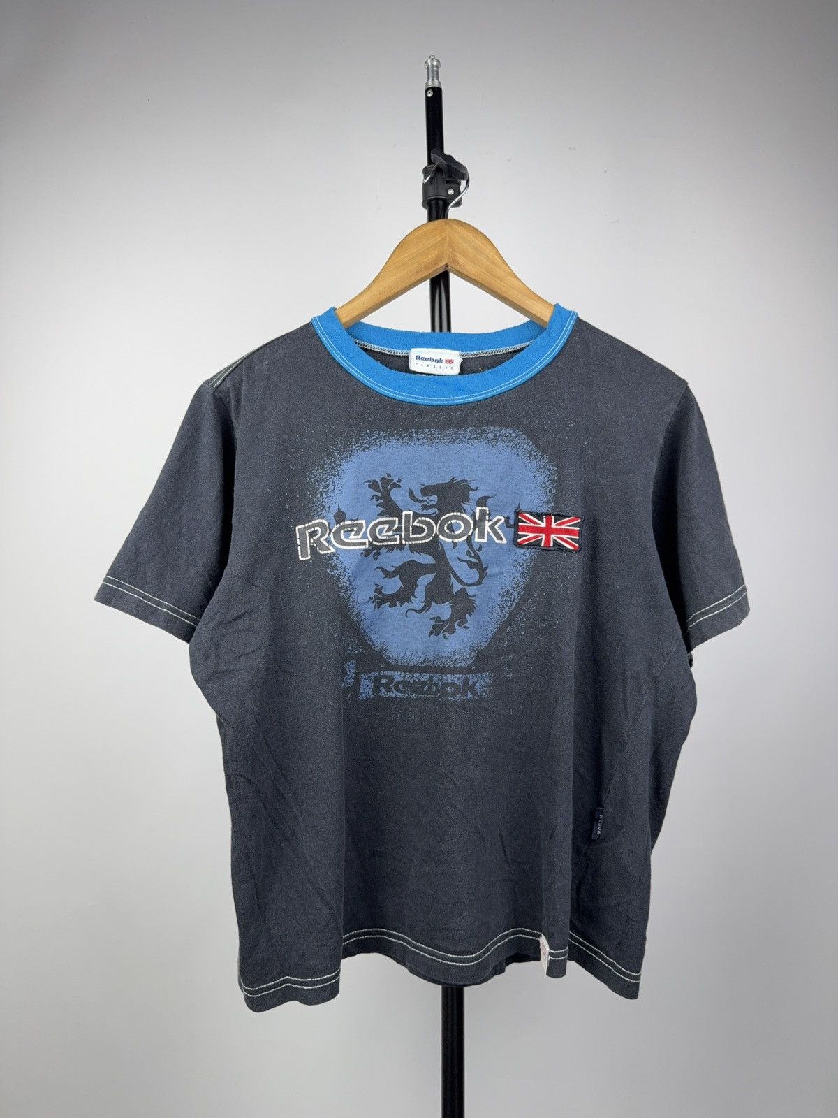 Reebok Reebok Classic UK Lion Crest Vintage Tee 2000s Size US S / EU 44-46 / 1 - 1 Thumbnail