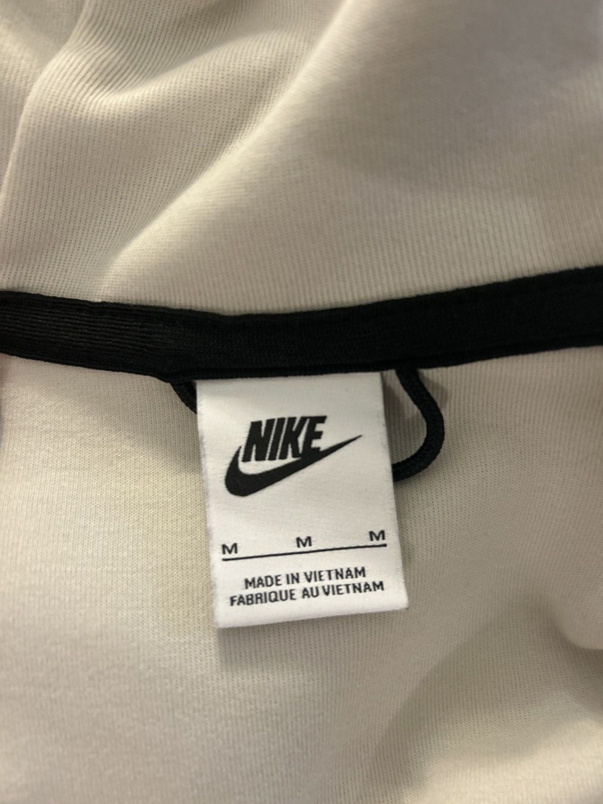Nike White Nike Tech Size US M / EU 48-50 / 2 - 4 Thumbnail