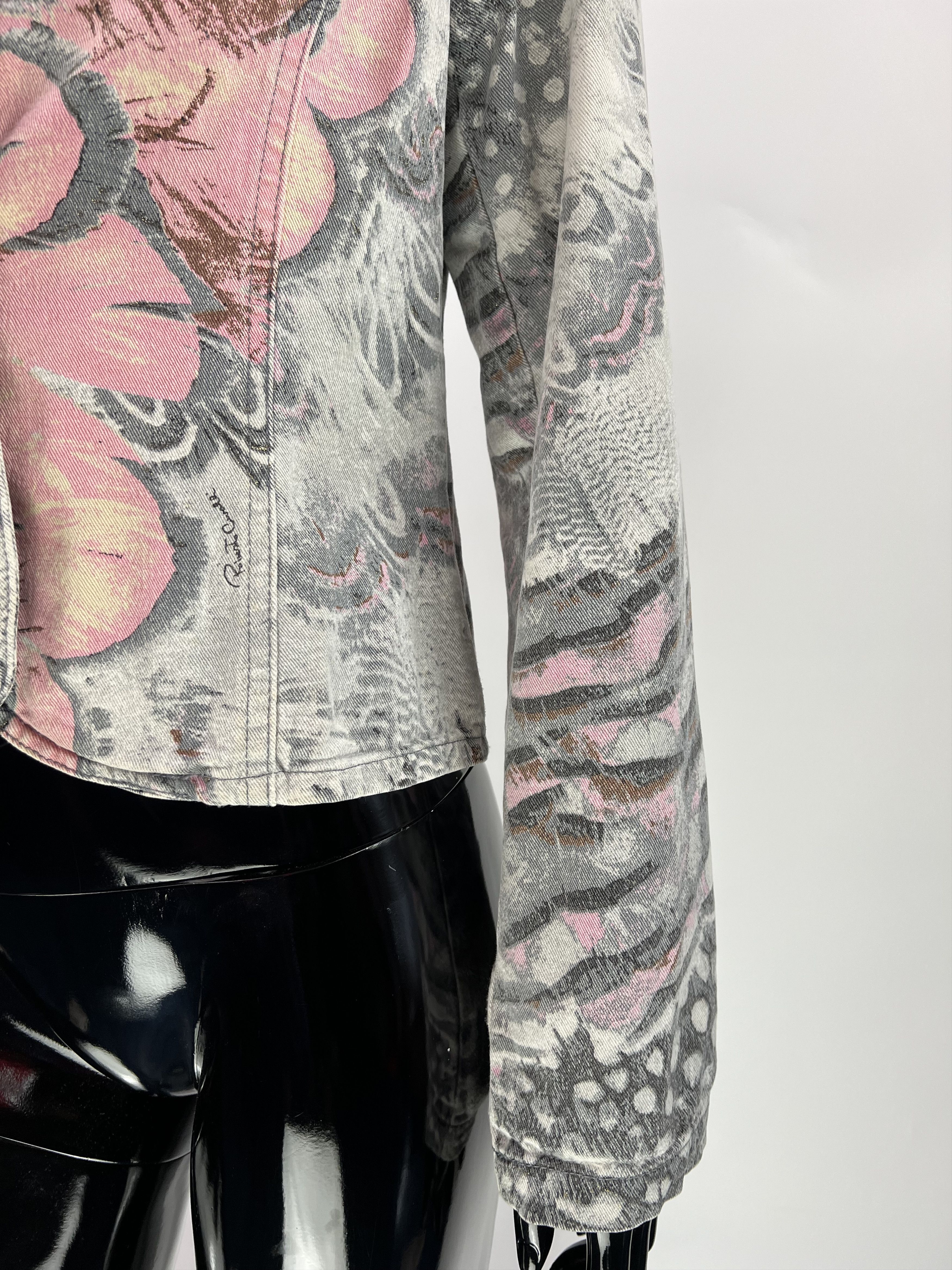 Roberto Cavalli Rare Vintage Roberto Cavalli Printed Denim Jacket Size S/M Size M / US 6-8 / IT 42-44 - 7 Thumbnail