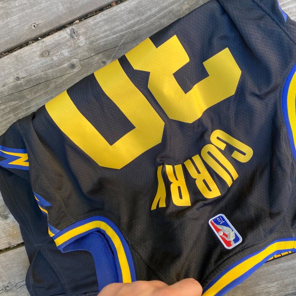 Nike NBA Golden State Warriors Nike City Edition 21-22 Stephen C Size US M / EU 48-50 / 2 - 6 Thumbnail
