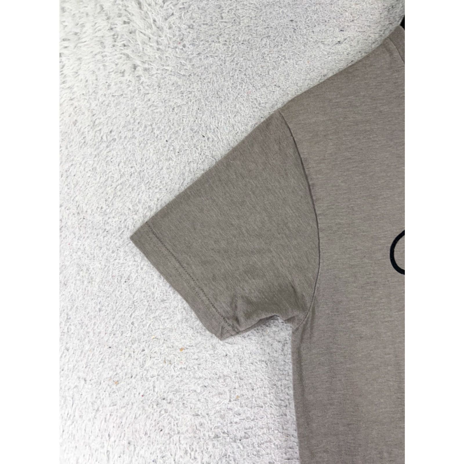 Patagonia Patagonia Shirt Men Small Gray Fitz Roy Print Short Sleeve Cotton Blend Crew Nec Size US S / EU 44-46 / 1 - 3 Thumbnail