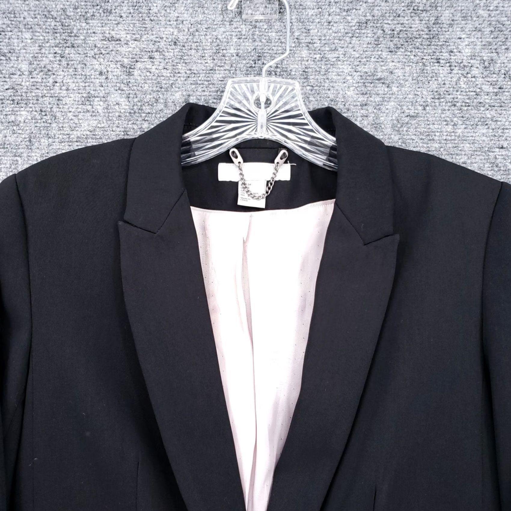 H&M H&M Blazer Womens 4 Black Single-Breasted Button Short Jacket Business Formal Blazer Women Size 4 Black Casual/Workwear Size S / US 4 / IT 40 - 3 Thumbnail