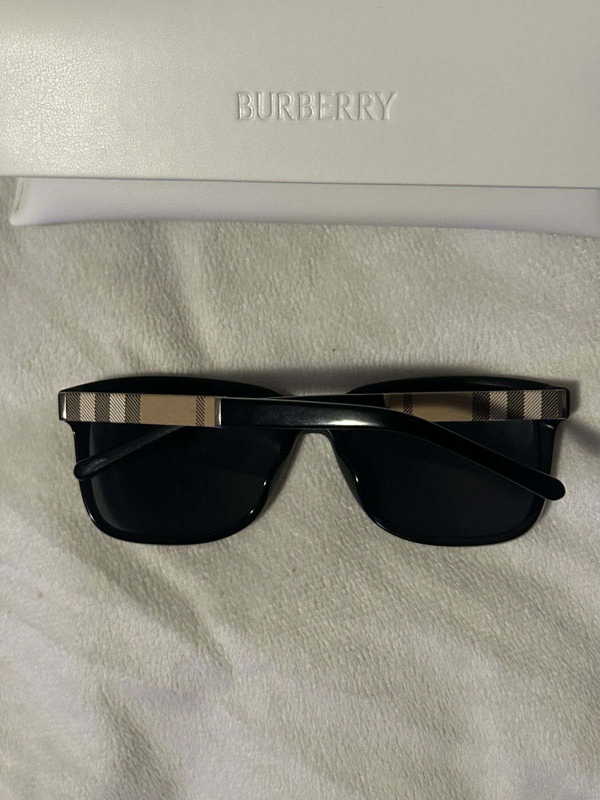 Burberry Burberry 4181 sunglasses brand new Size ONE SIZE - 4 Thumbnail