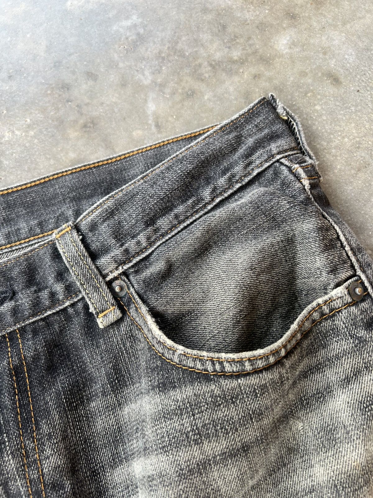 Levi's VINTAGE LEVIS 502 DISTRESS JEAN Size US 32 / EU 48 - 10 Thumbnail