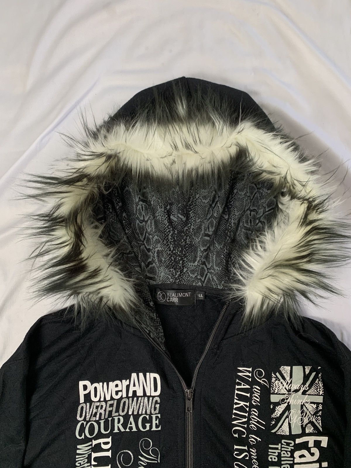 Le Grande Bleu (L.G.B.) Fur hoodie japanese style beaumont carr vkei grunge punk Size US L / EU 52-54 / 3 - 5 Thumbnail