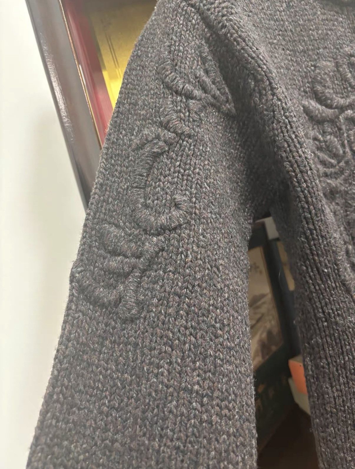 Dolce & Gabbana Dolce & Gabbana Embossed Crown Pattern Thick Wool Sweater J2 Size US M / EU 48-50 / 2 - 5 Thumbnail