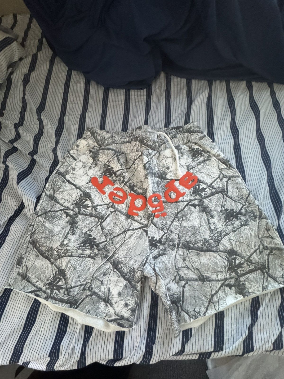 Sp5der Sp5der Real Tree OG WEB V2 Sweatshort Size US 32 / EU 48 - 1 Thumbnail