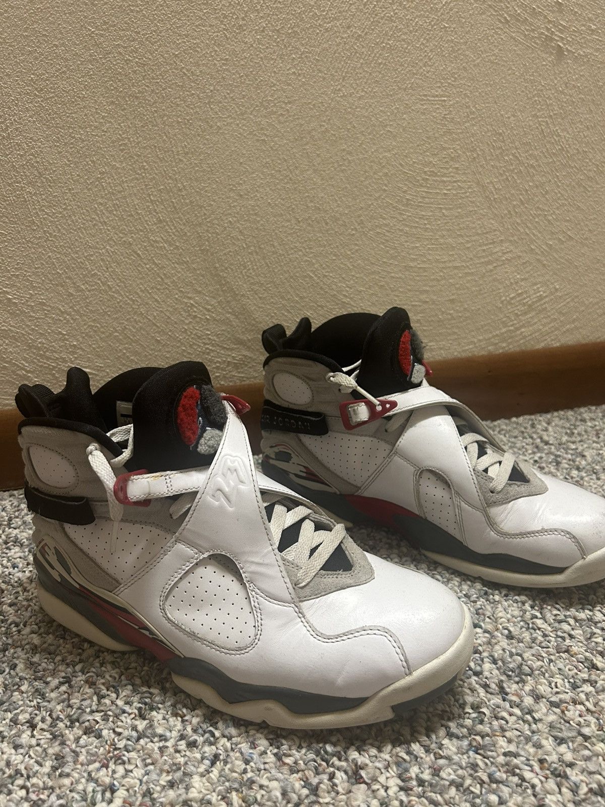 Jordan Brand Jordan 8 retro bugs bunny 2013 release Size US 10.5 / EU 43-44 - 1 Thumbnail