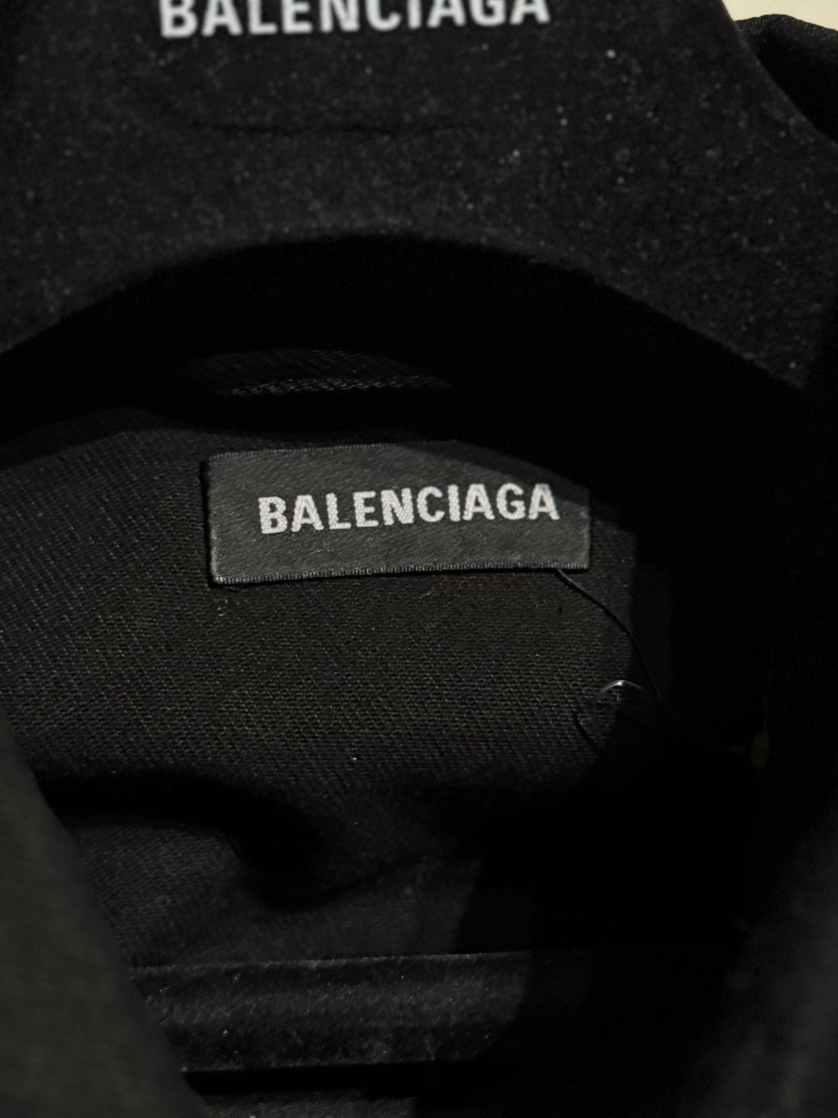 Balenciaga AW19 NEW GAS FUEL BLACK TRUCKER GAUGE DENIM JACKET Size US L / EU 52-54 / 3 - 4 Thumbnail
