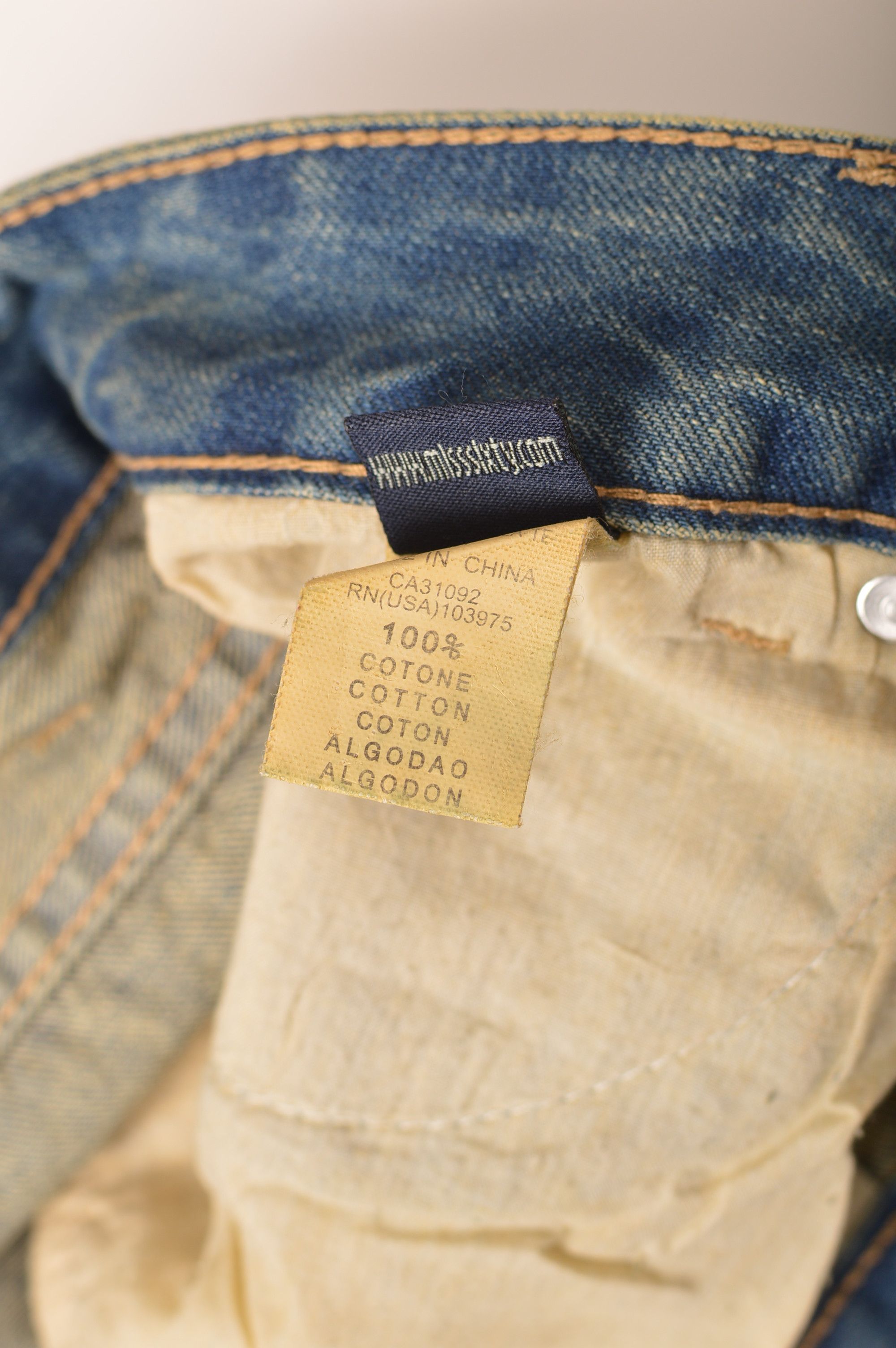Miss Sixty × Vintage Miss Sixty Collection Vintage Distressed Denim Shorts Size 26" / US 2 / IT 38 - 6 Thumbnail