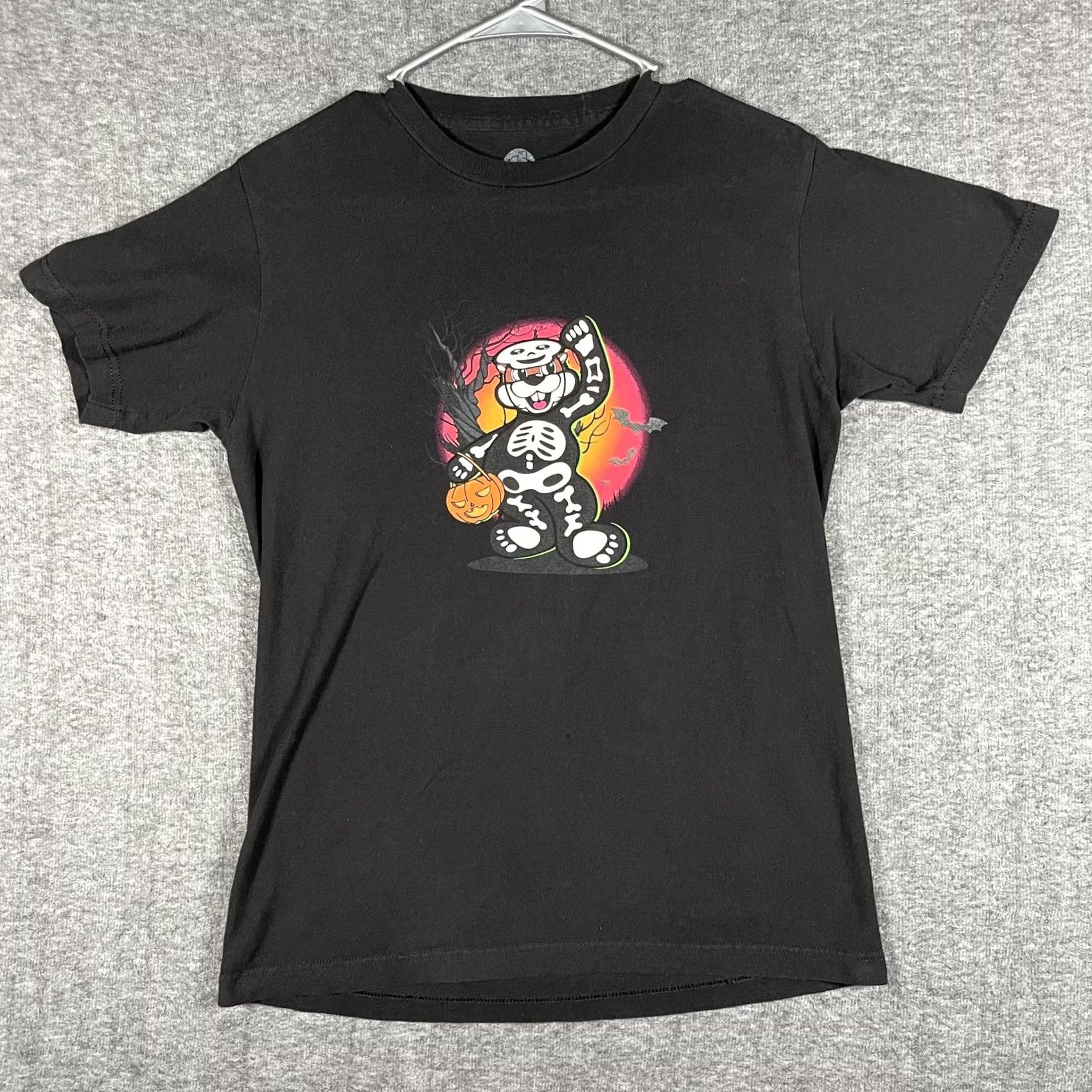 Vintage Buc-ee's Shirt Small Black Halloween Spooky Skeleton Truck Graphic Tee Mens Size US S / EU 44-46 / 1 - 2 Thumbnail