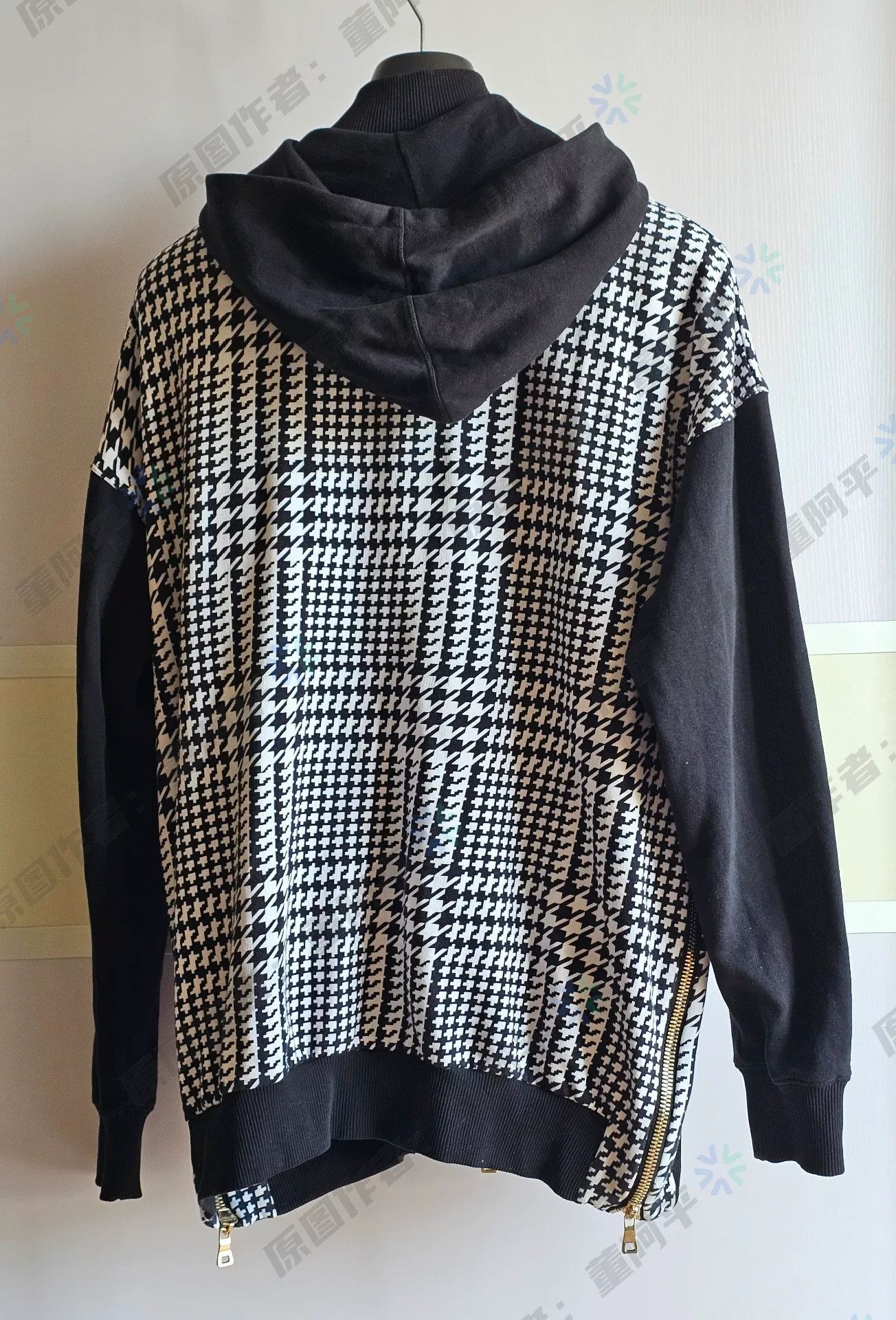Balmain balmain men's houndstooth hoodie sweatshirt Size US M / EU 48-50 / 2 - 4 Thumbnail