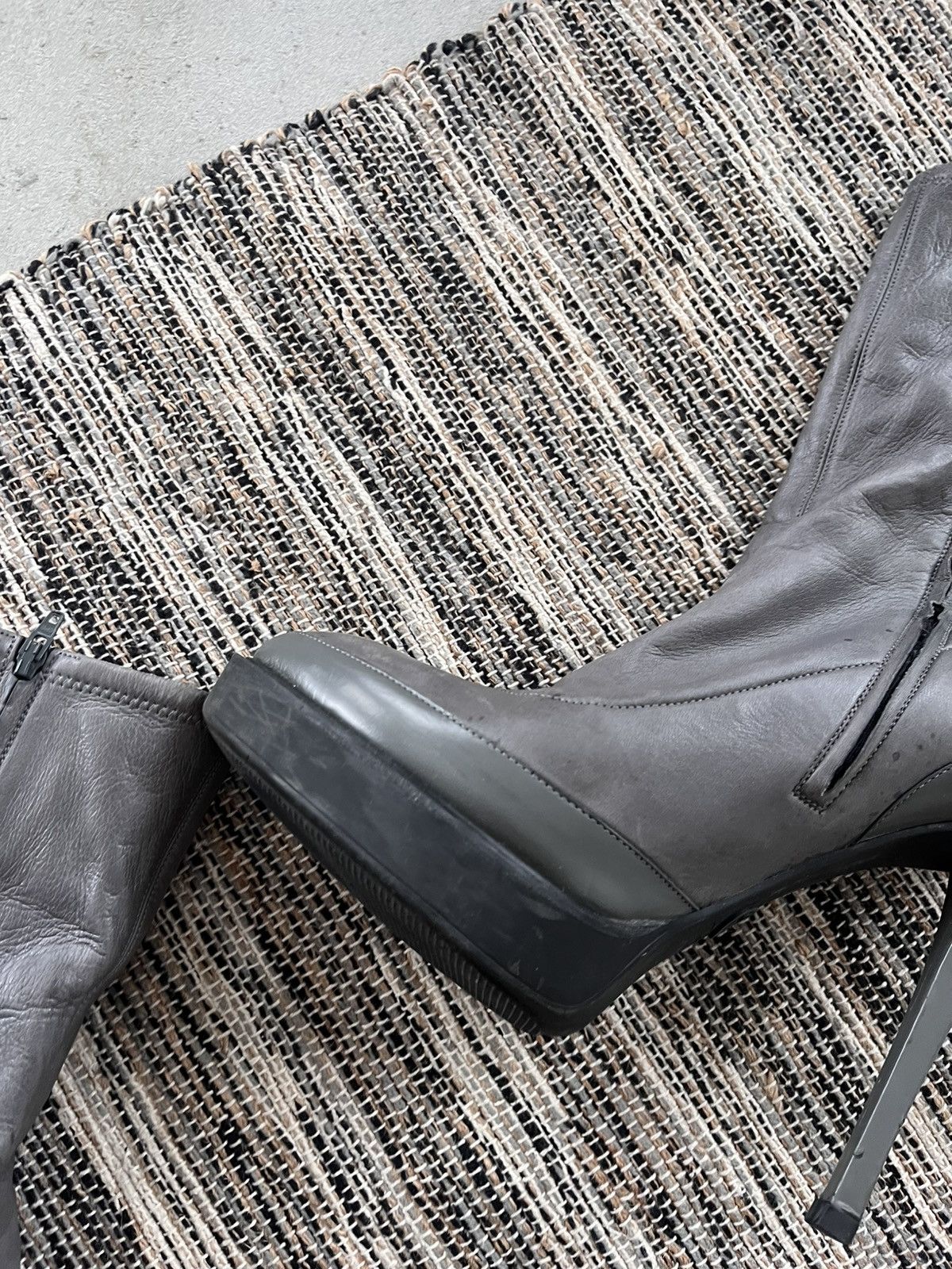 Gucci Rare Gucci Wimbledon Grey Leather Platform Ankle Heels Boots Size US 8.5 / IT 38.5 - 9 Thumbnail