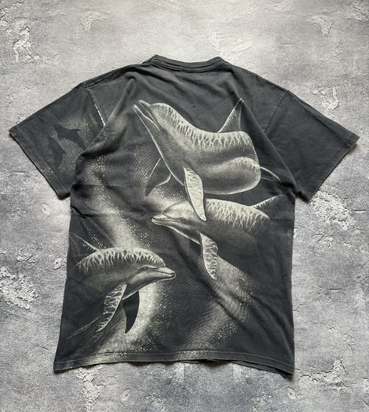 Vintage 90s Harlequin Nancy Blauer Dolphins All Over Print Tee Rare Size US M / EU 48-50 / 2 - 2 Thumbnail