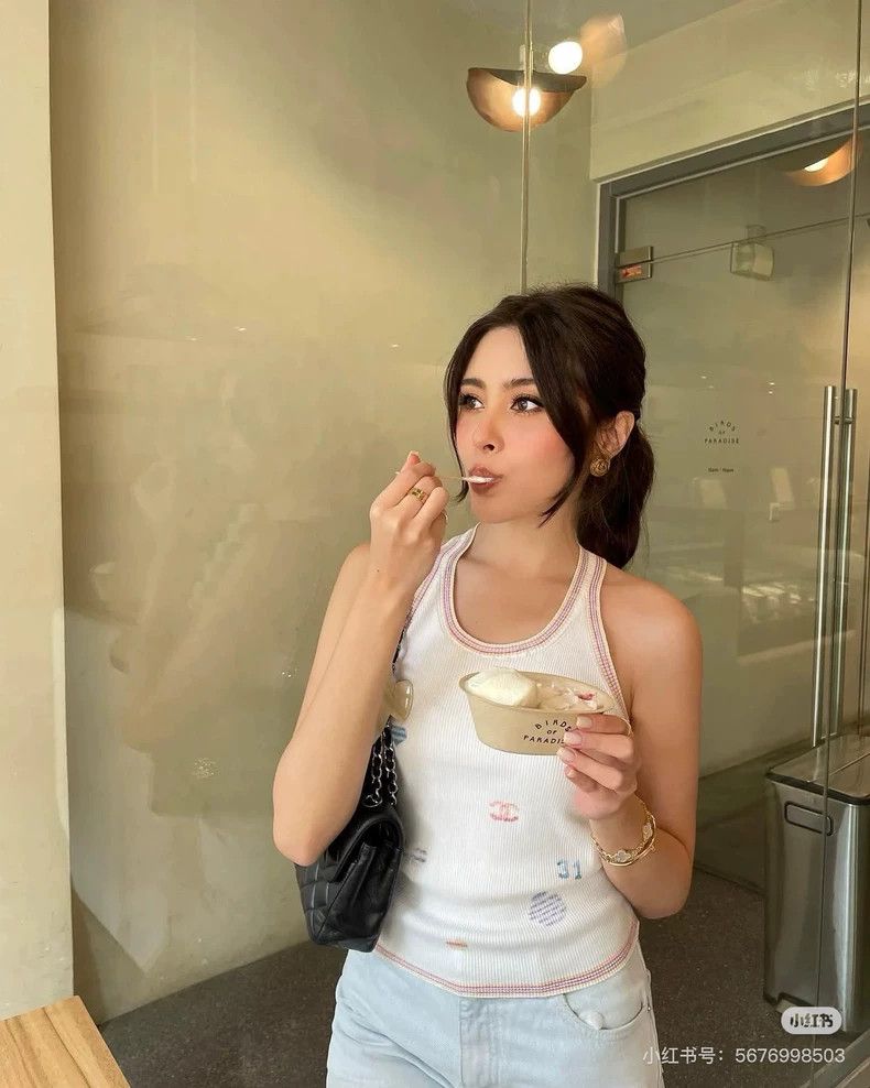 Chanel Chanel 21C White Butterfly Camellia Logo Pattern Knitted V Size XS / US 0-2 / IT 36-38 - 8 Thumbnail