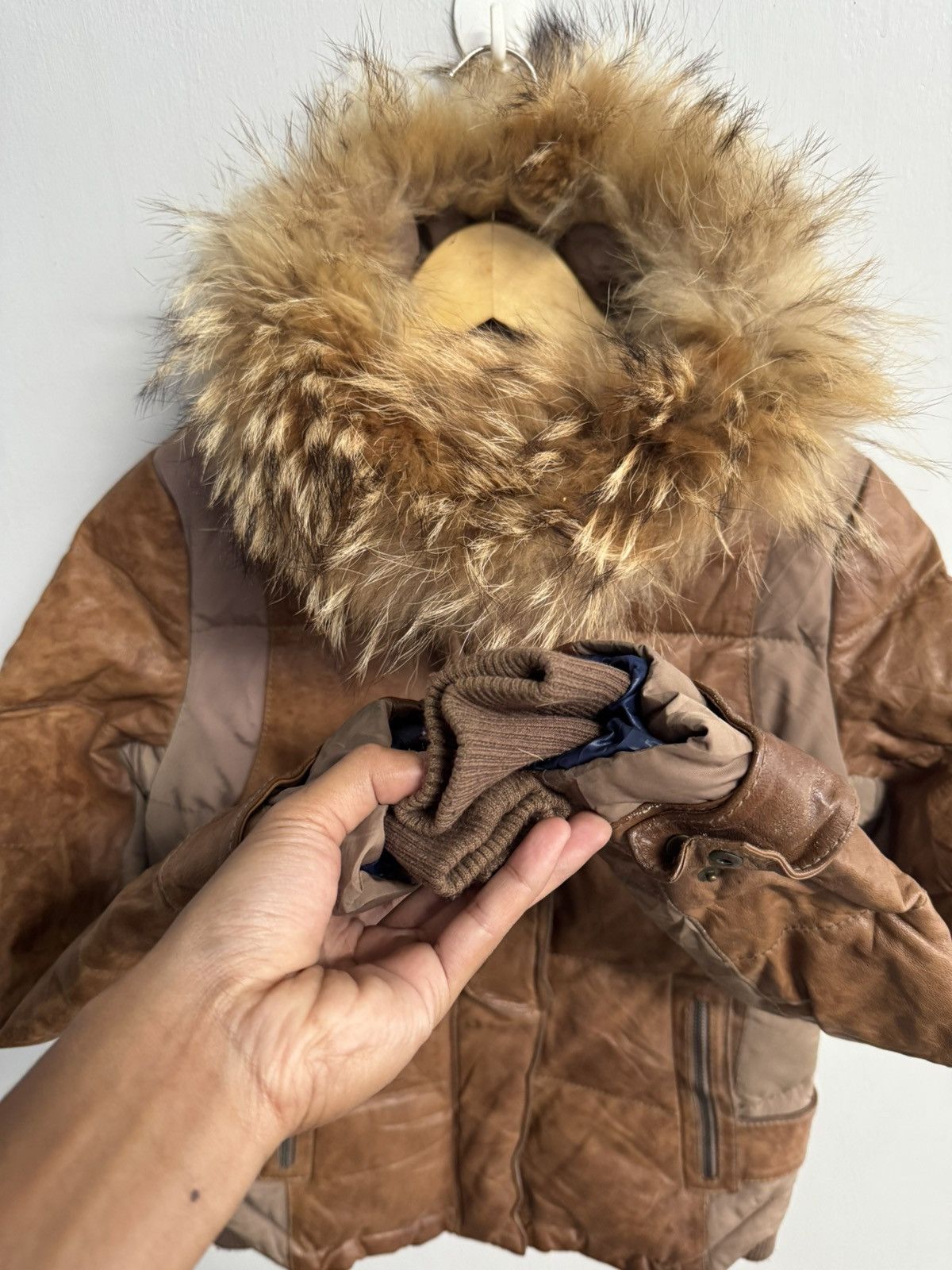 Japanese Brand BROWN LEATHER BONDAGE JACKET WITH A FUR TRIMMED HOOD Size US S / EU 44-46 / 1 - 3 Thumbnail