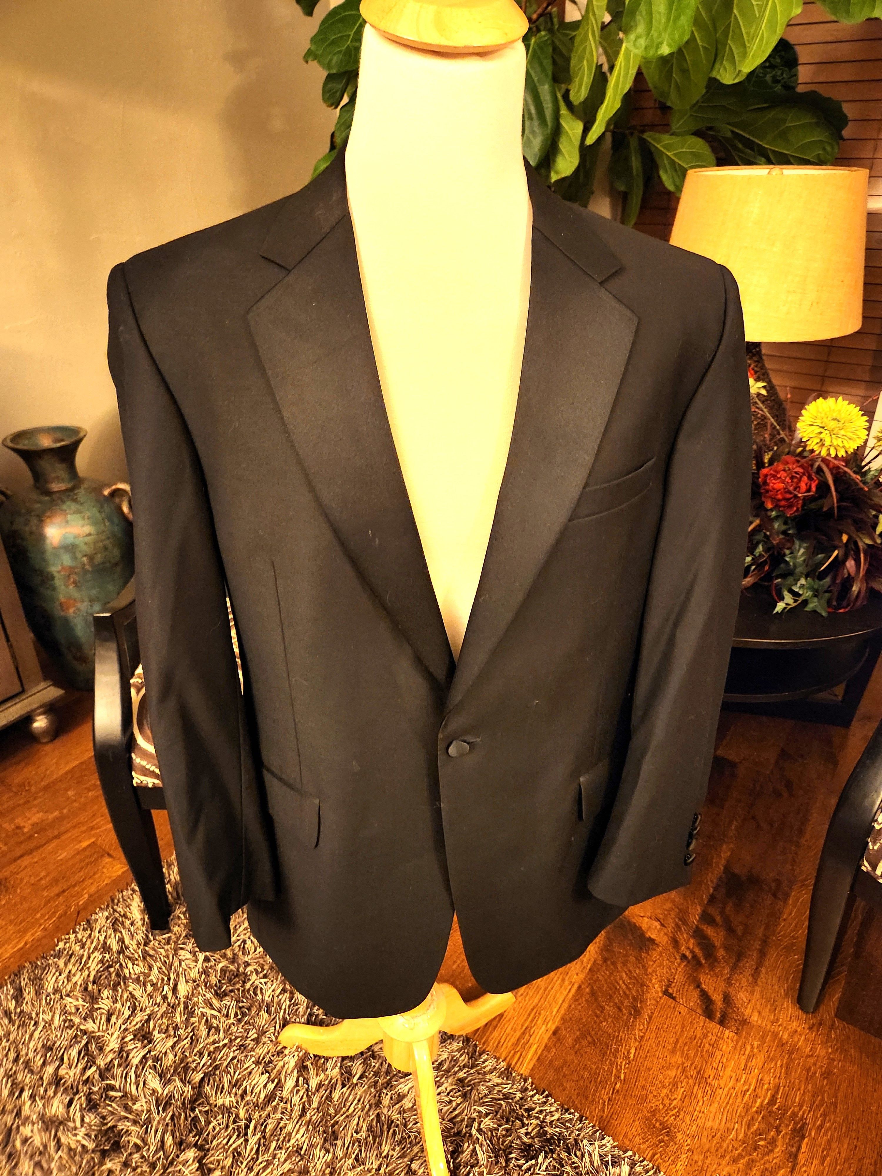 Jos. A. Bank 100% Wool Tuxedo Size 42R - 2 Thumbnail