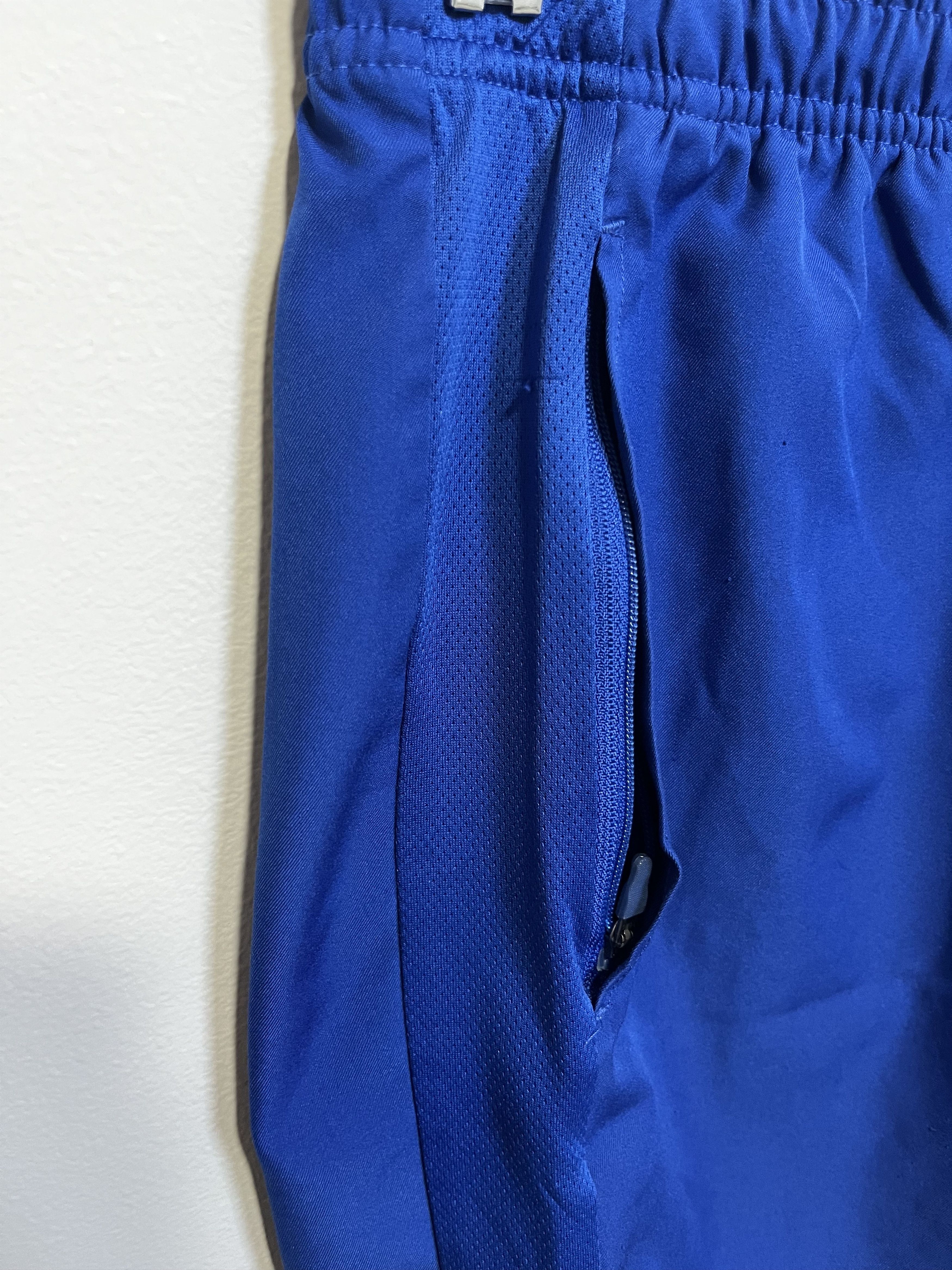 Gymshark Gymshark Training Woven Shorts Blue (Size M) Zipper Pockets Size US 32 / EU 48 - 4 Thumbnail