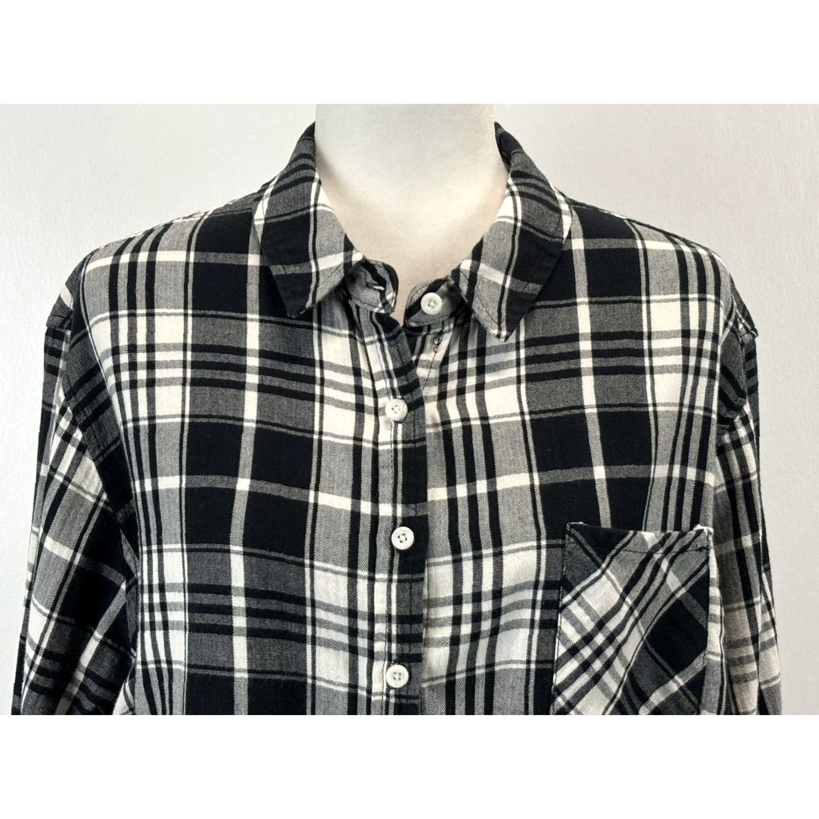 Vintage Plus 2X Plaid Black White Casual Women’s Ava & Viv Button Up Shirt Sz 2X Size XXL / US 16-18 / IT 52-54 - 5 Thumbnail
