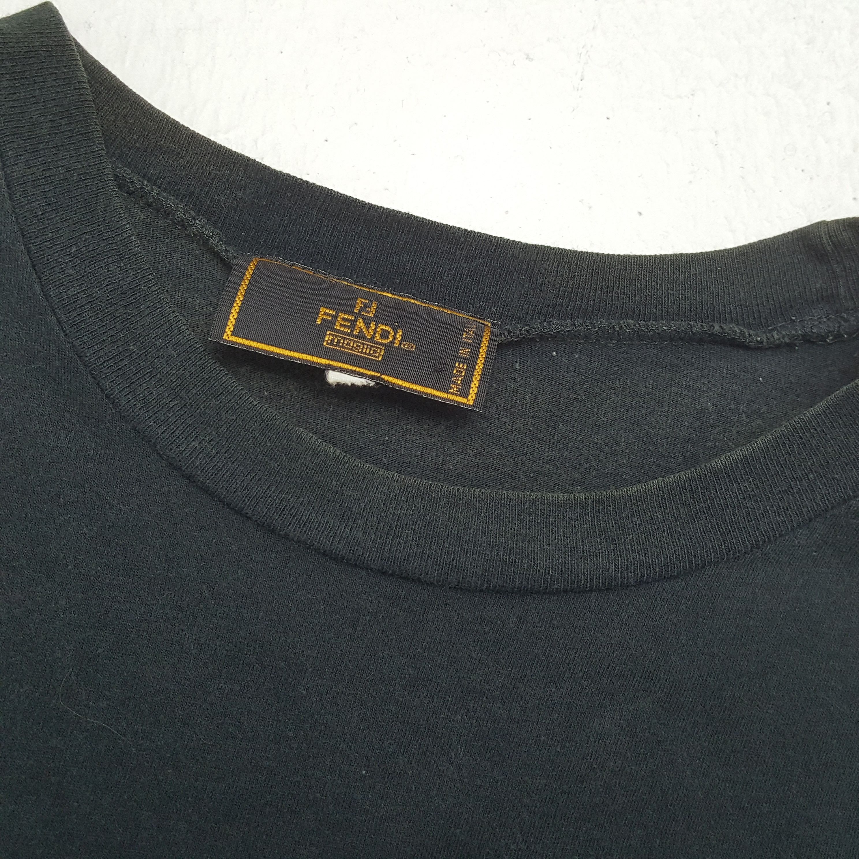 Fendi × Vintage FENDI Luxury Brand Spellout Design Tshirt Size US M / EU 48-50 / 2 - 8 Thumbnail