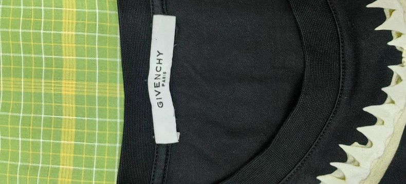 Givenchy Givenchy Black distressed hooded sweater Size US M / EU 48-50 / 2 - 2 Thumbnail