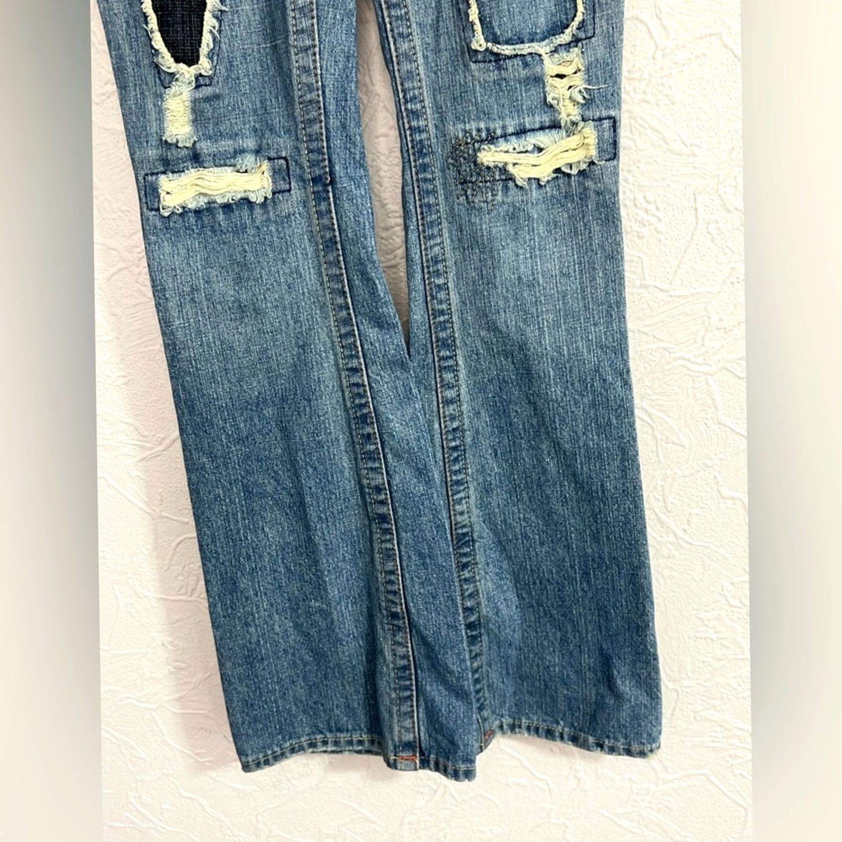 True Religion VINTAGE True Religion Jeans Flared Patchwork Y2k Low 28X32 26 BLUE Women Womens Jeans Flare 90s Size 26" / US 2 / IT 38 - 3 Thumbnail