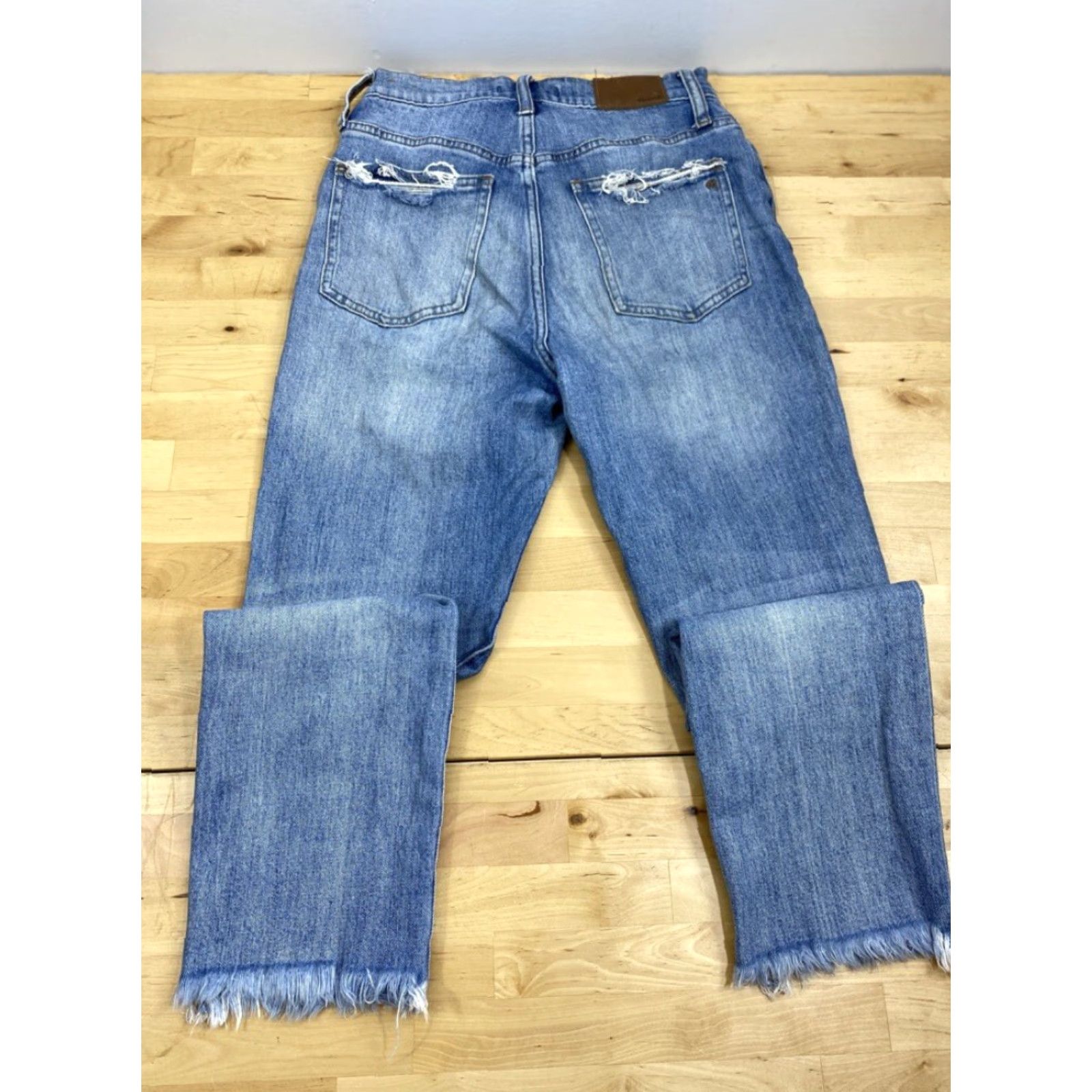 Madewell Madewell Jeans The Perfect Vintage Jean Blue Denim 29 Regular 5-Pocket Distressed Button Zip Belt Loops Size 29" - 4 Thumbnail