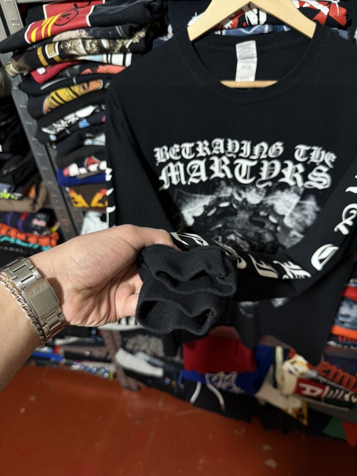 Band Tees Vintage Betraying the Martyrs Long Sleeve T-Shirt Y2K Hype Size US L / EU 52-54 / 3 - 6 Thumbnail