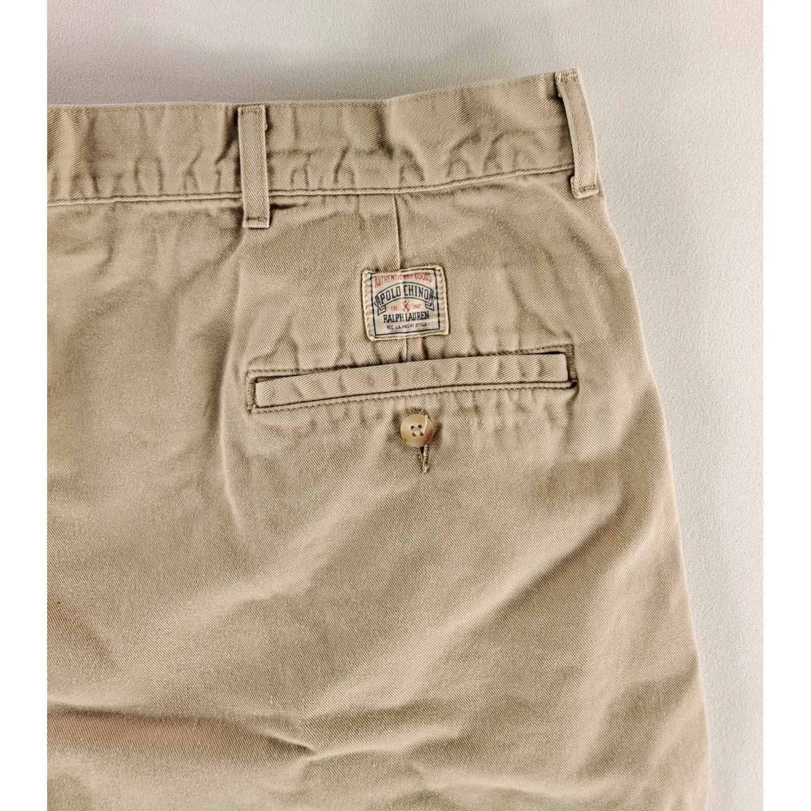 Polo Ralph Lauren VINTAGE Polo Ralph Lauren Shorts Chino Tan Khaki 90s Pleated Men 40 40x6 Beige Mens Size US L / EU 52-54 / 3 - 3 Thumbnail