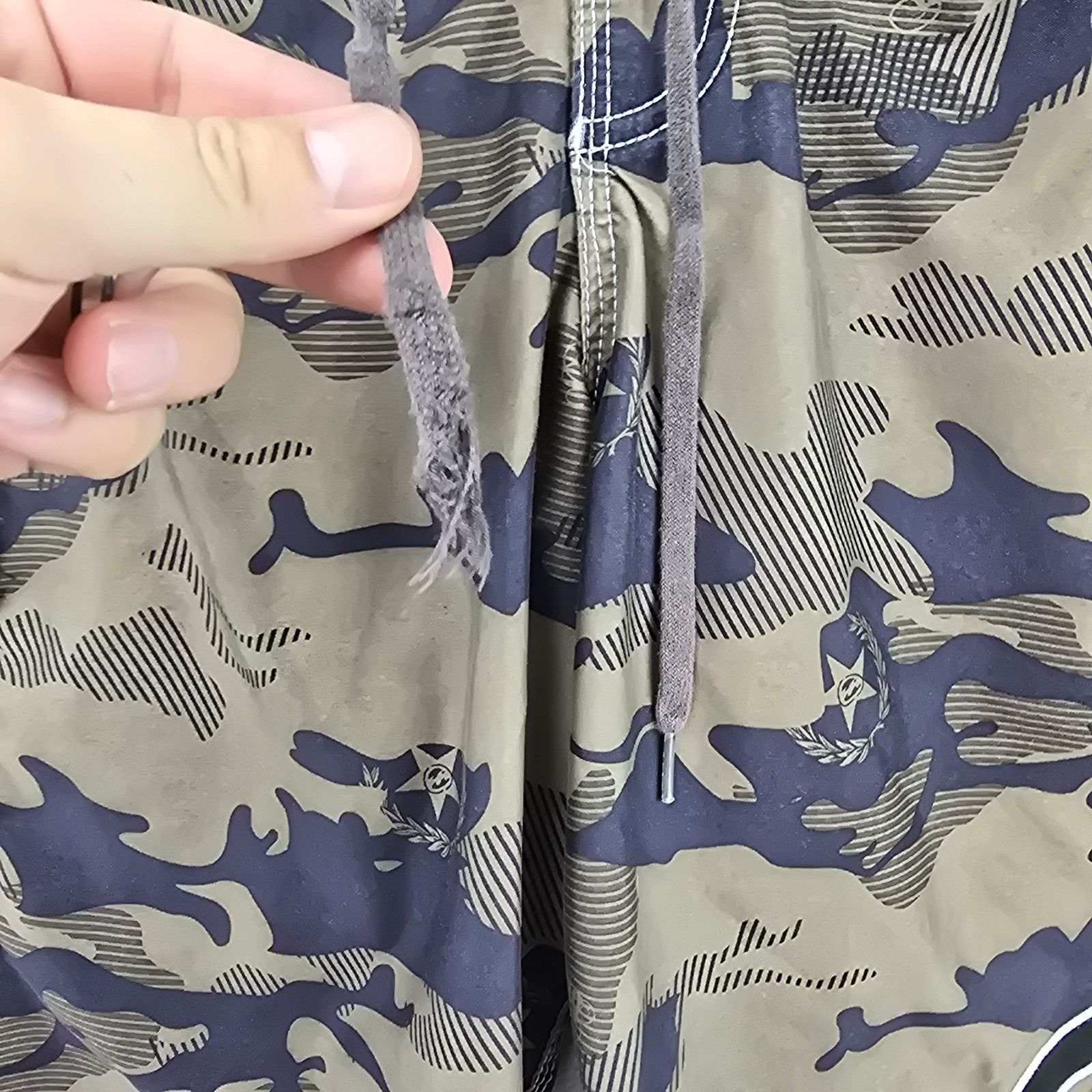 Billabong Vintage Billabong Board Shorts Mens Size 40 Green Camo Y2K Size US 40 / EU 56 - 2 Thumbnail
