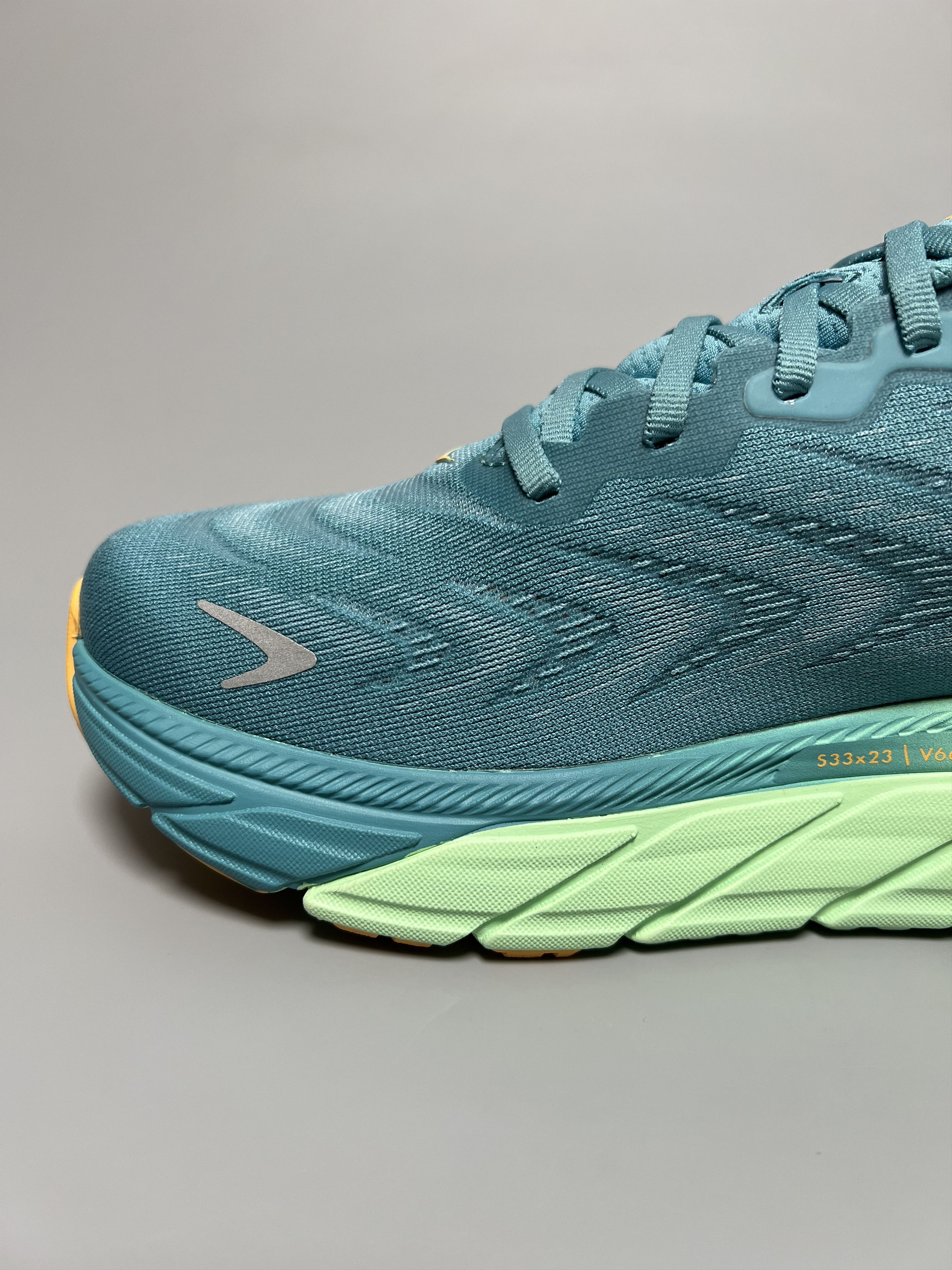 Hoka 9D Hoka One One Arahi 6 Running Shoes Walking Gym Size US 9 / EU 42 - 10 Thumbnail