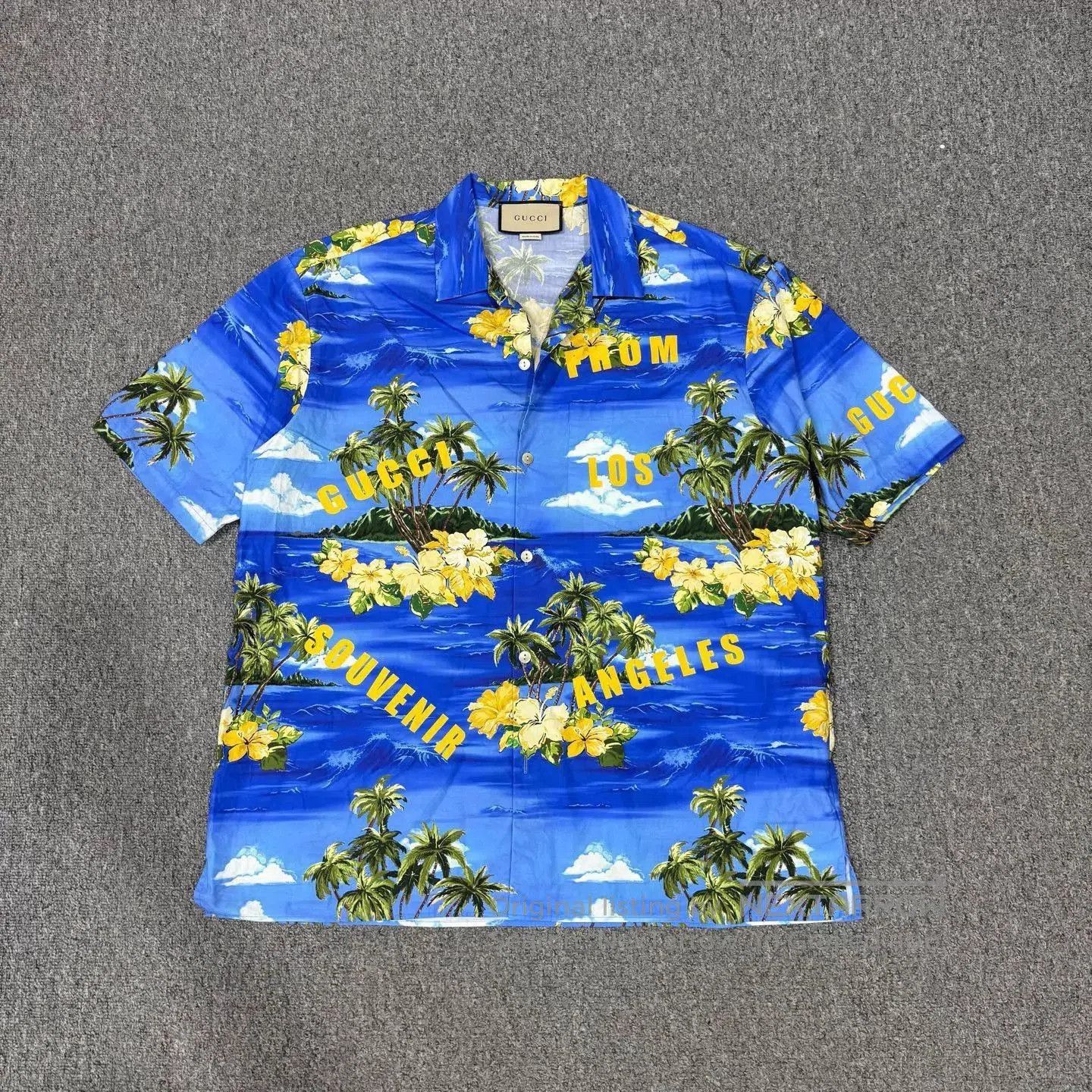 Gucci Blue Tropical Print Short Sleeve Button. Size US L / EU 52-54 / 3 - 1 Thumbnail