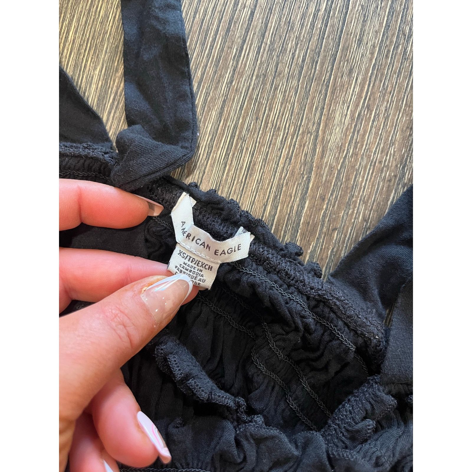 American Eagle Outfitters American Eagle Smocked Shirred Crop Top Black Size XS Size XS / US 0-2 / IT 36-38 - 3 Thumbnail