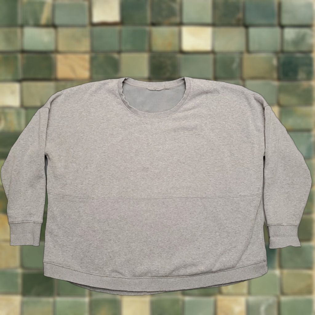 Athleta Athleta Sweatshirt XL Gray Crewneck Pullover Boxy Oversized Fleece Womens Size XL / US 12-14 / IT 48-50 - 1 Thumbnail