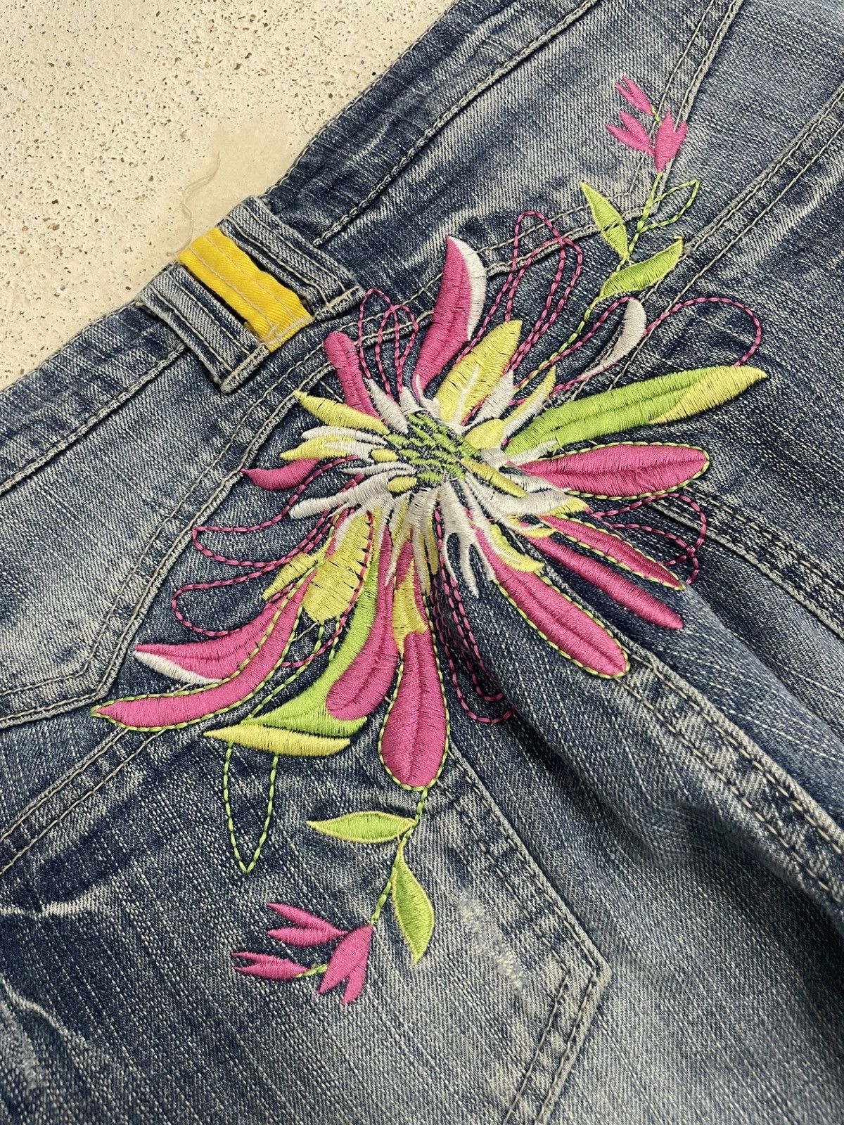 Japanese Brand Sick Flare Embroidery Red Pepper Motive Whisker Distressed Size US 30 / EU 46 - 10 Thumbnail
