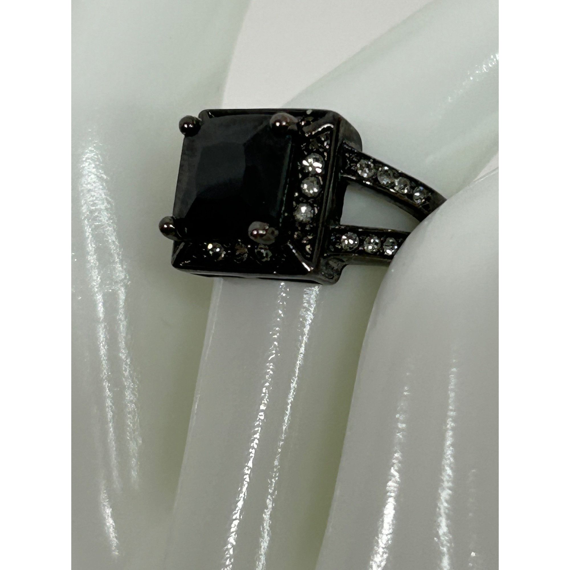 Other Fashion Jewelry Women’s Ring 6 Faux Square Black Princess Cu Size ONE SIZE - 19 Thumbnail