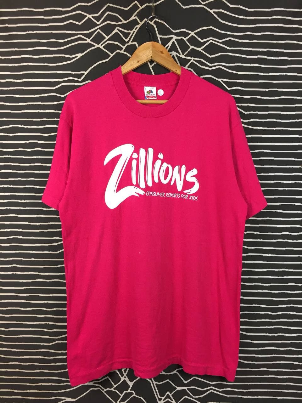 Vintage Vtg 90s Zillions Consumer Report for Kids Magazine Promo Tee Size US L / EU 52-54 / 3 - 1 Thumbnail