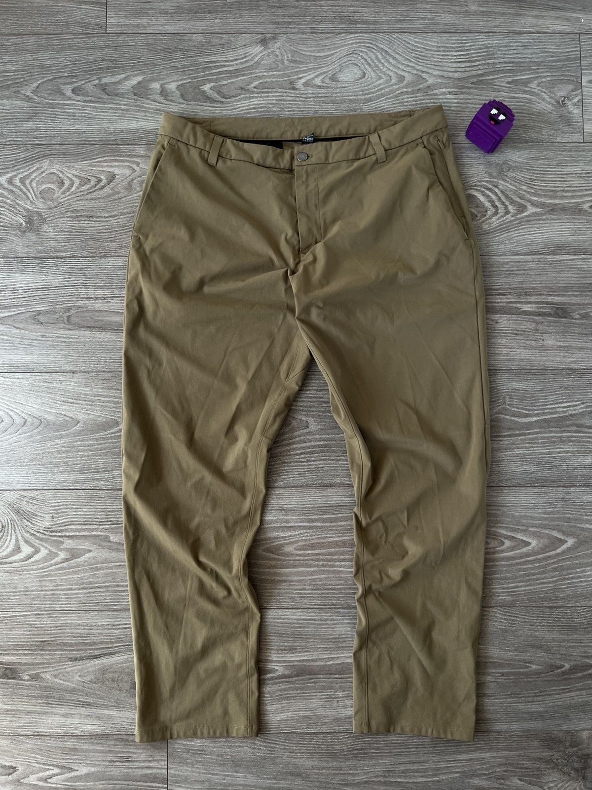 Lululemon Rare Lululemon Logo Straight Pro Reflective Selvage Pants Size US 38 / EU 54 - 4 Thumbnail