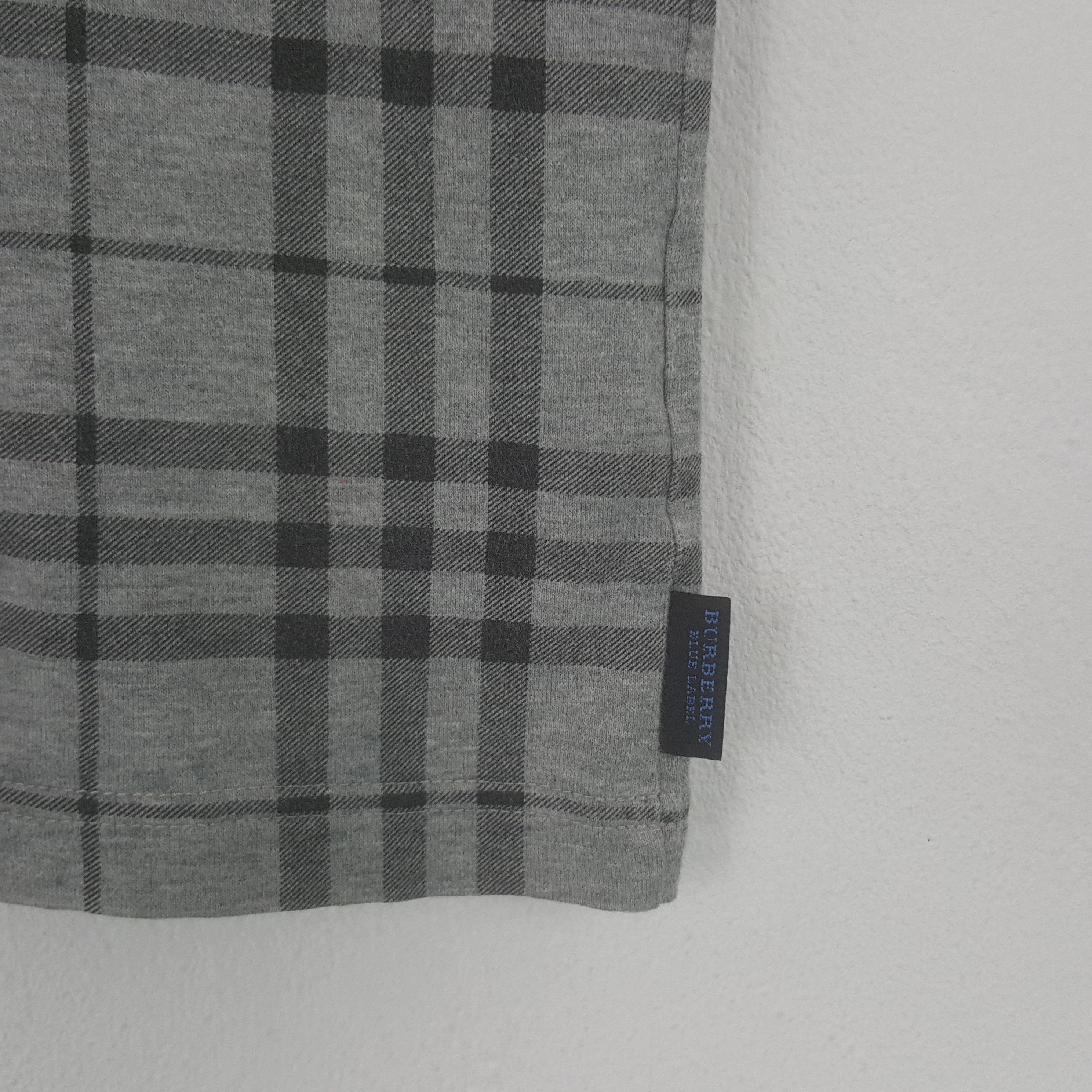 Burberry × Vintage Vintage Burberry London Blue Label Tshirt Size US M / EU 48-50 / 2 - 3 Thumbnail