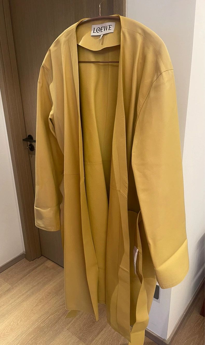 Loewe LOEWE Women's leather coat Size M / US 6-8 / IT 42-44 - 1 Thumbnail