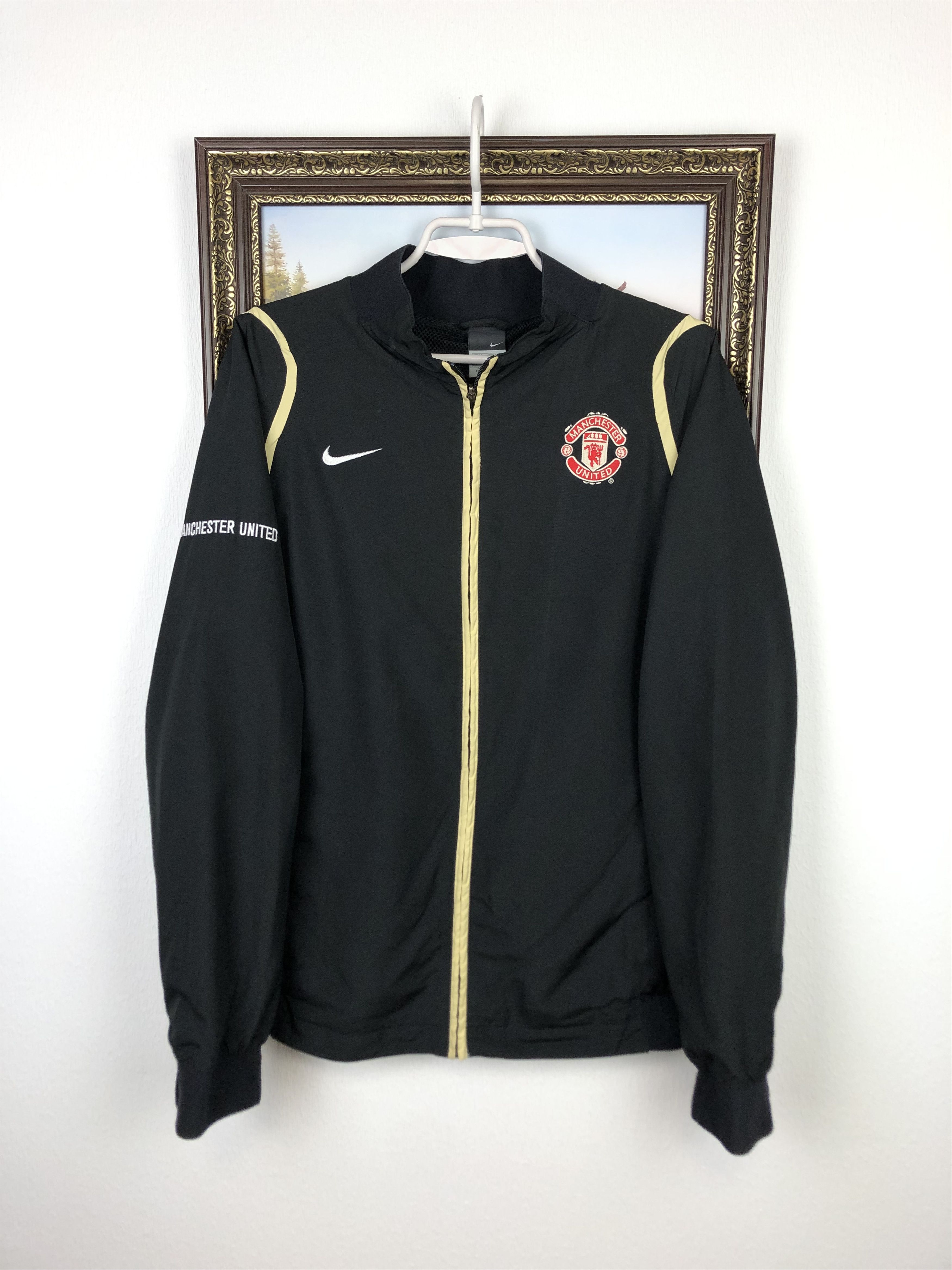 Nike Vintage Nike Manchester United Football Jacket Soccer Size US M / EU 48-50 / 2 - 1 Thumbnail