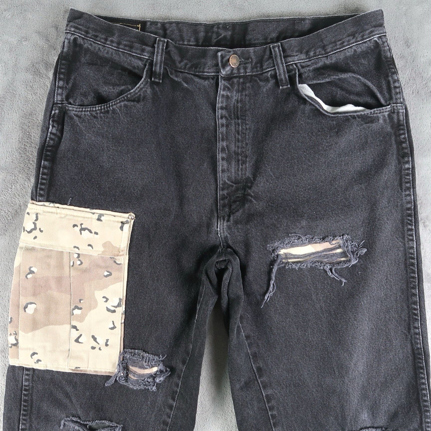 J Brand VINTAGE Heart Force Brand Cargo Jeans Unisex Adults Wide-Leg 35 Black Camouflage Distressed Upcycled Size US 35 - 5 Thumbnail
