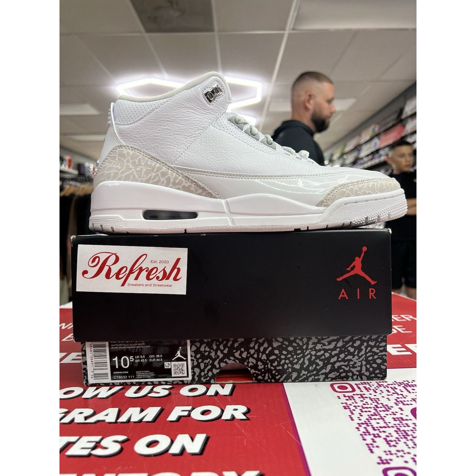 Jordan Brand Air Jordan 3 'Pure Money' Size 10.5, CT8532-111 Size US 10.5 / EU 43-44 - 1 Thumbnail