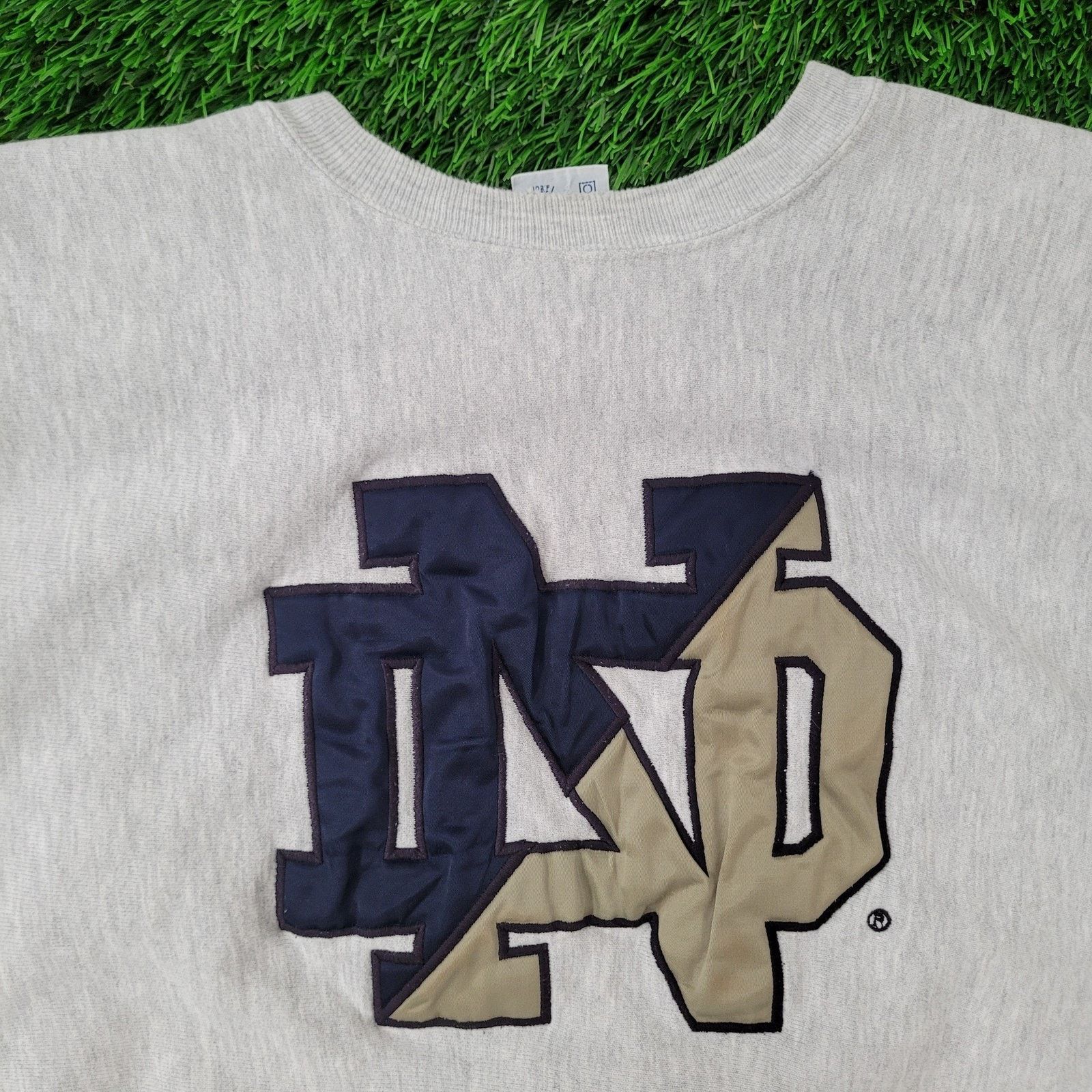 Champion VTG Champion Reverse Weave Notre-Dame Thick Sweatshirt L/XL Size US XL / EU 56 / 4 - 2 Thumbnail